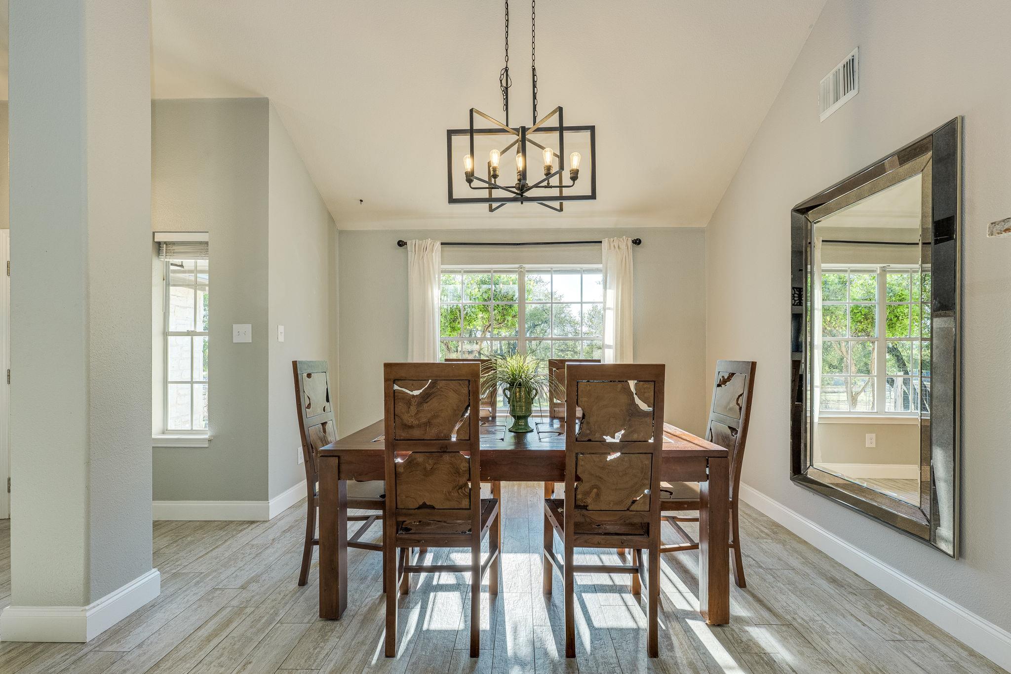 500 Madrone Ranch Trl, Dripping Springs, TX 78620