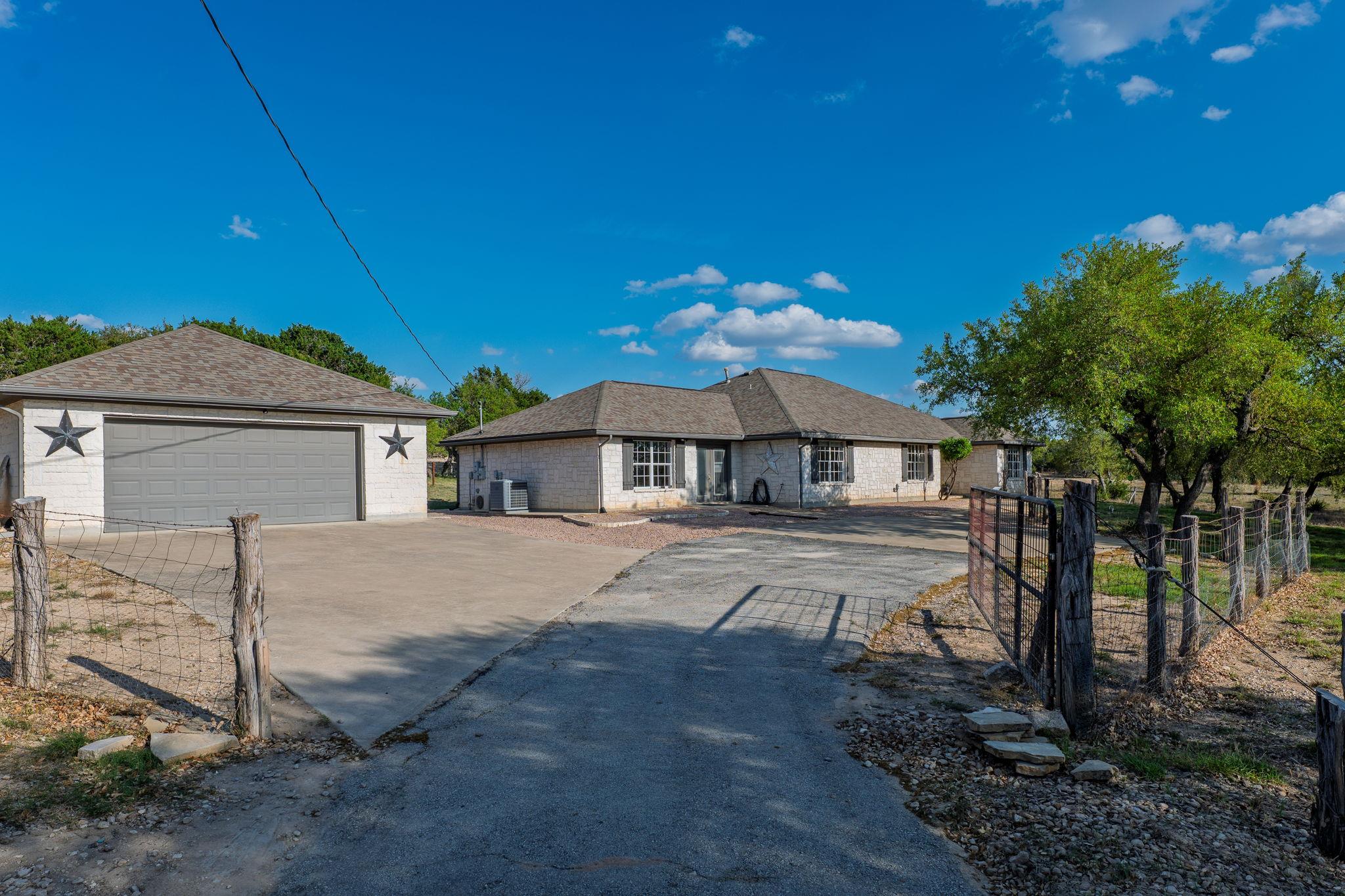 500 Madrone Ranch Trl, Dripping Springs, TX 78620