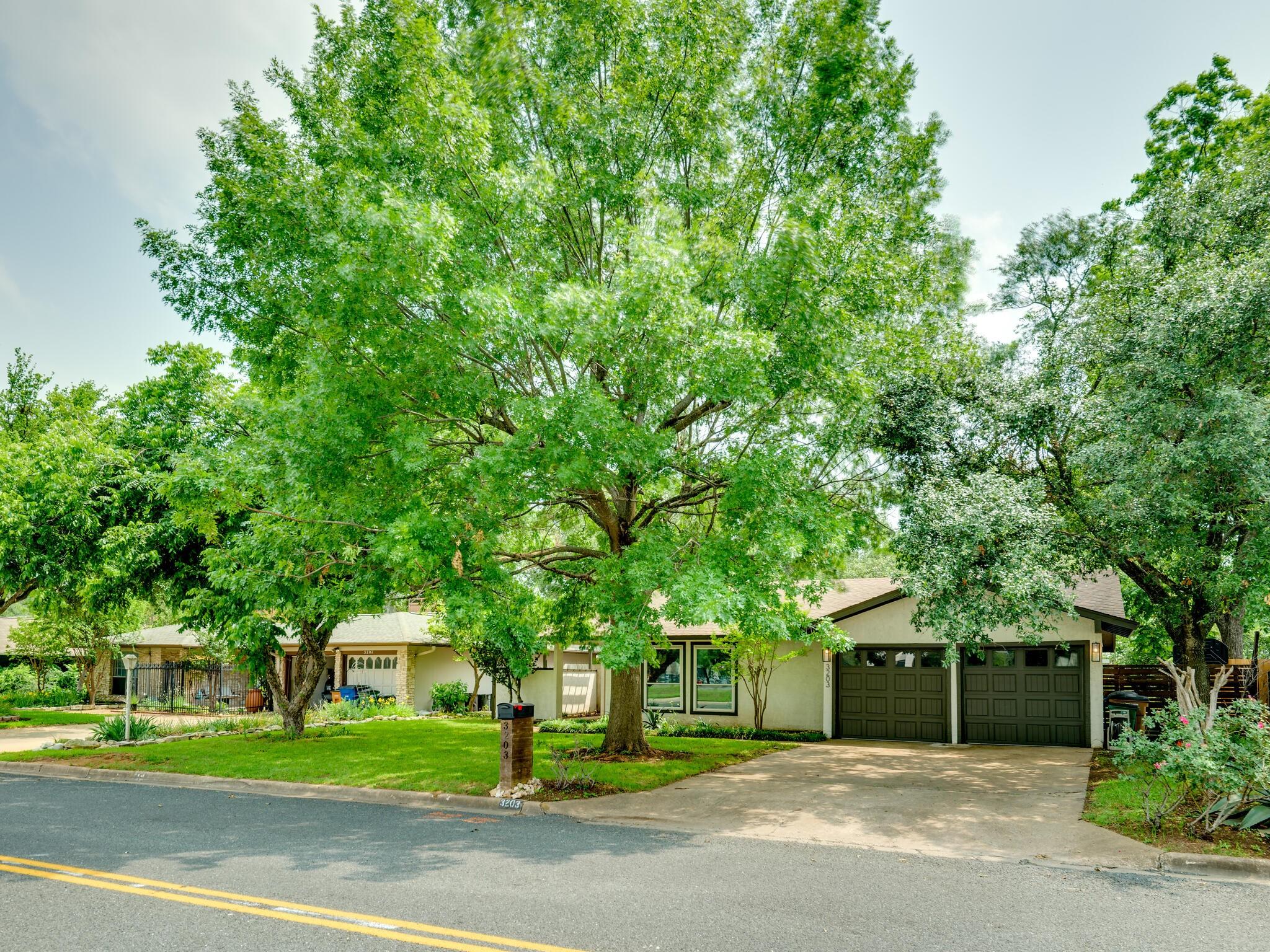 3203 Foster Ln, Austin, TX 78757