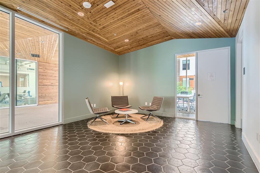 900 S 1st St # 421, Austin, TX 78704