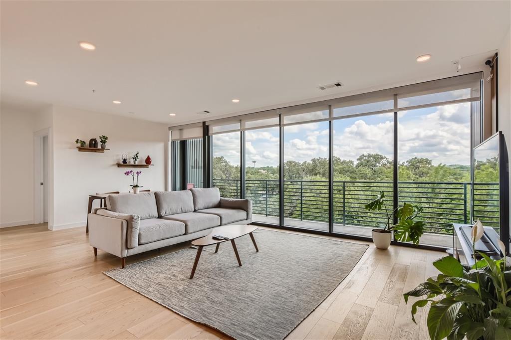 900 S 1st St # 421, Austin, TX 78704