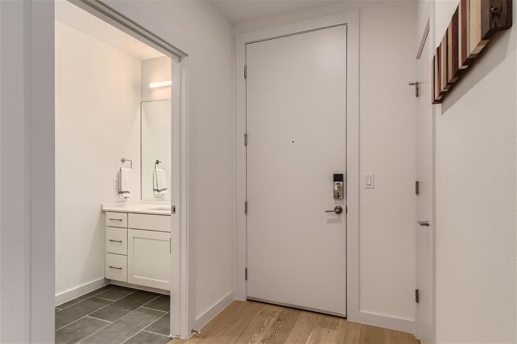 900 S 1st St # 421, Austin, TX 78704