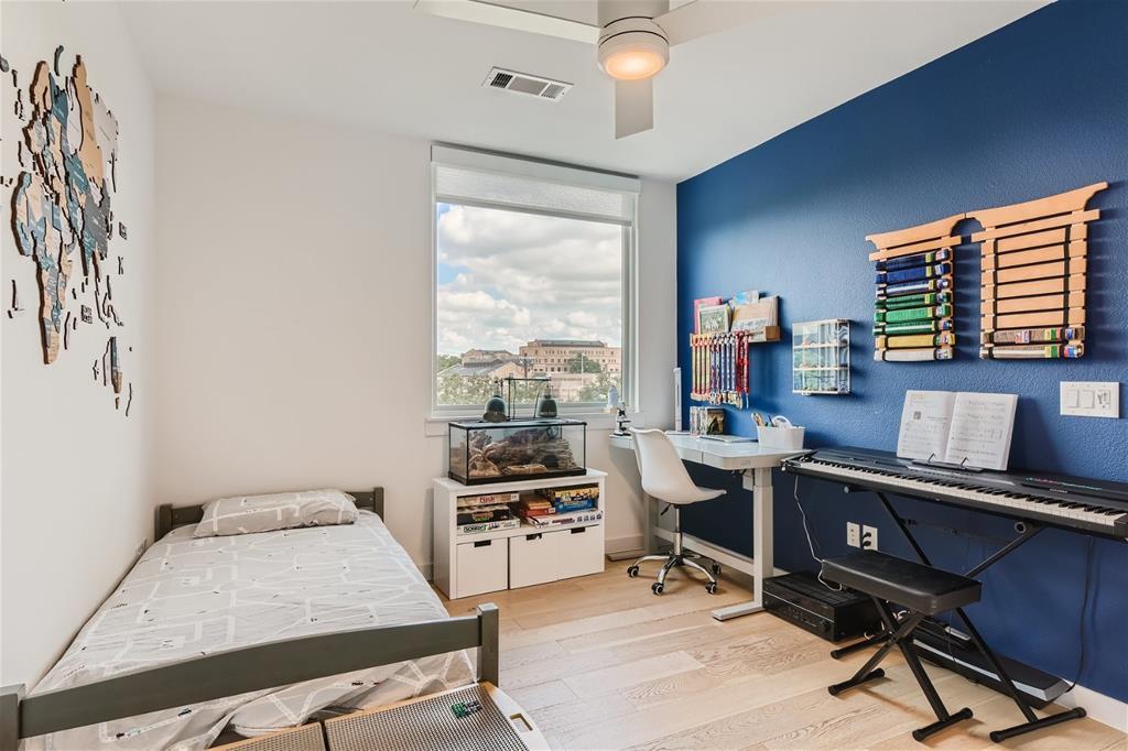 900 S 1st St # 421, Austin, TX 78704