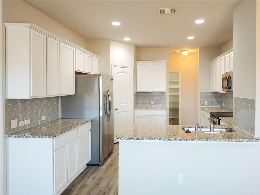 636 Donegal Ln, Georgetown, TX 78626