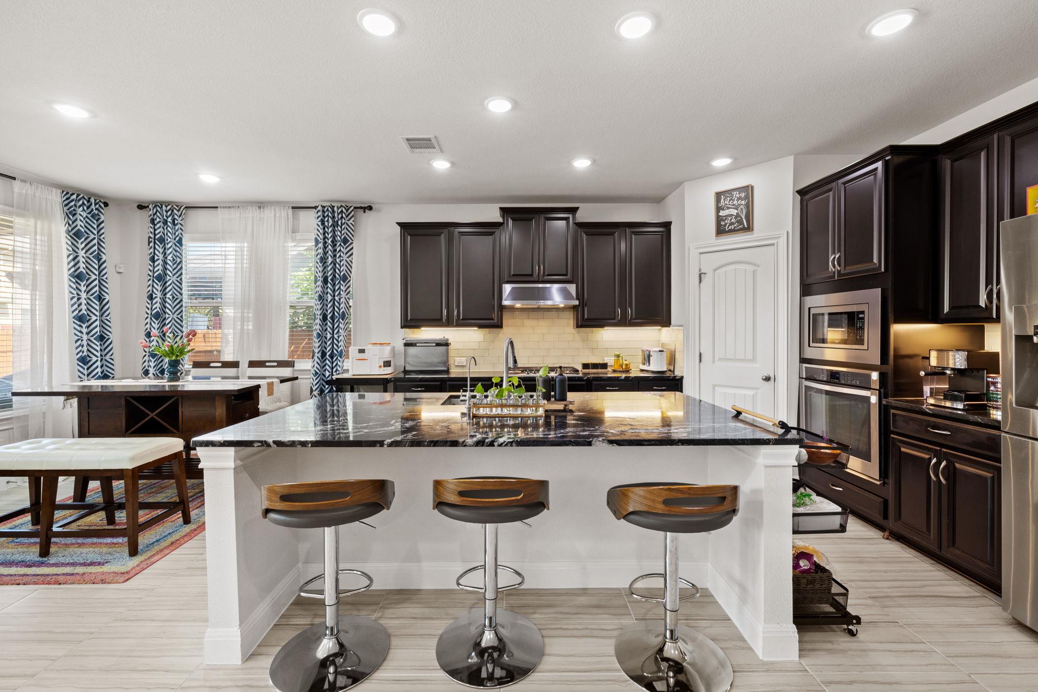 724 Pioneer Grv, Round Rock, TX 78665