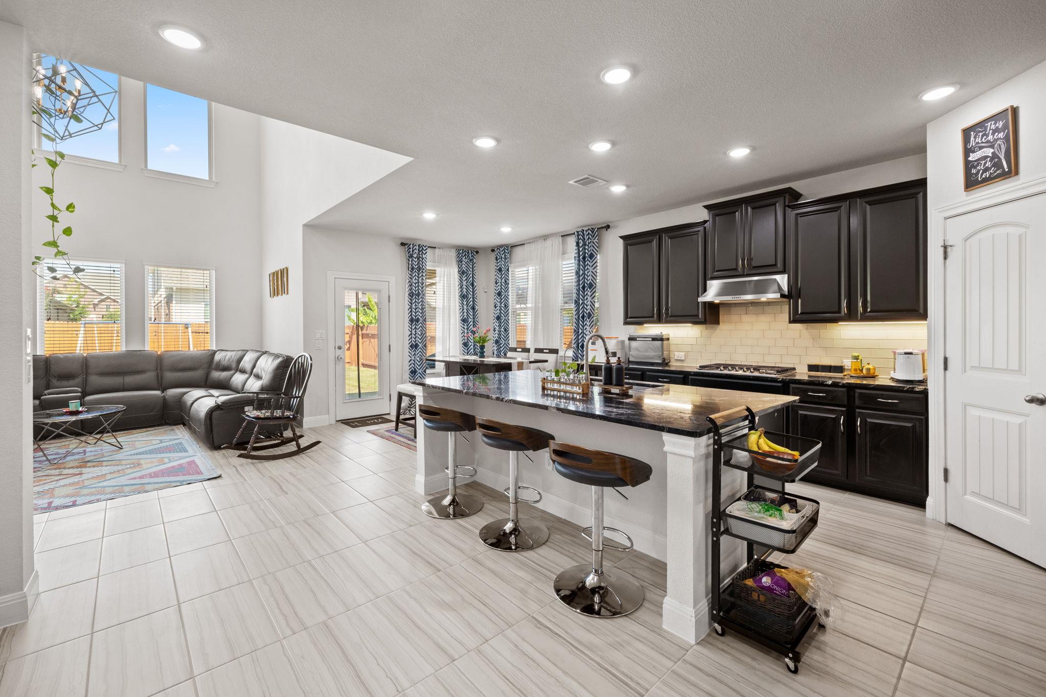 724 Pioneer Grv, Round Rock, TX 78665