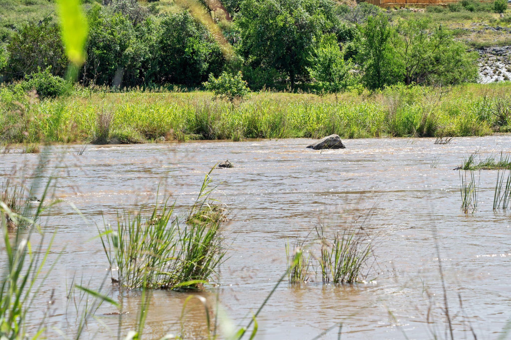 620 Rio Vista Rd, Johnson City, TX 78636