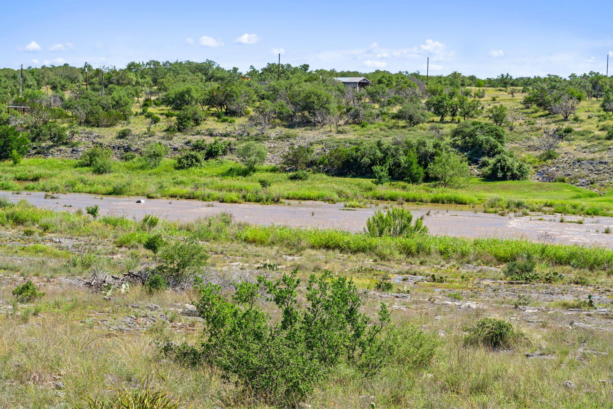 620 Rio Vista Rd, Johnson City, TX 78636