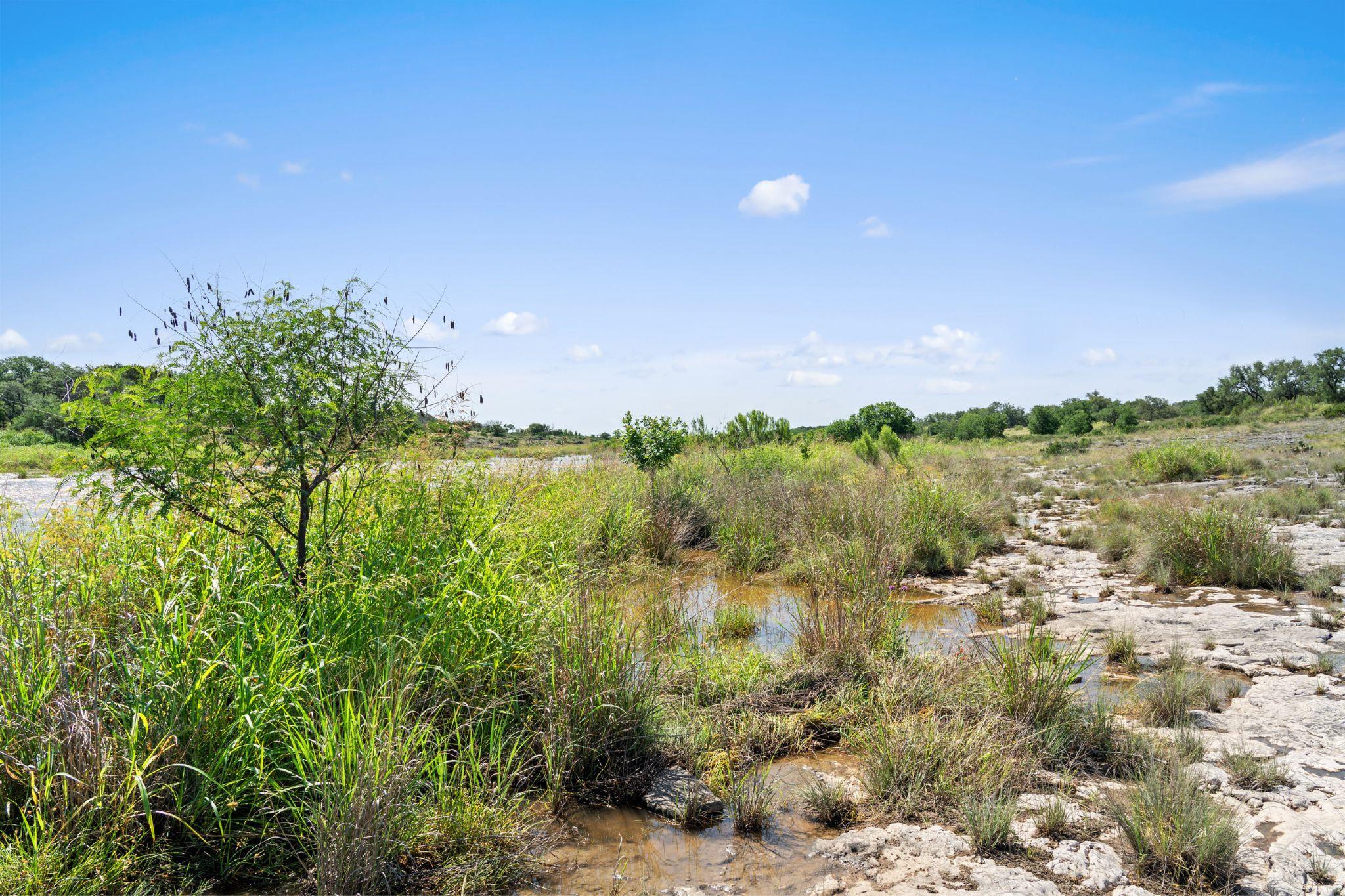 620 Rio Vista Rd, Johnson City, TX 78636