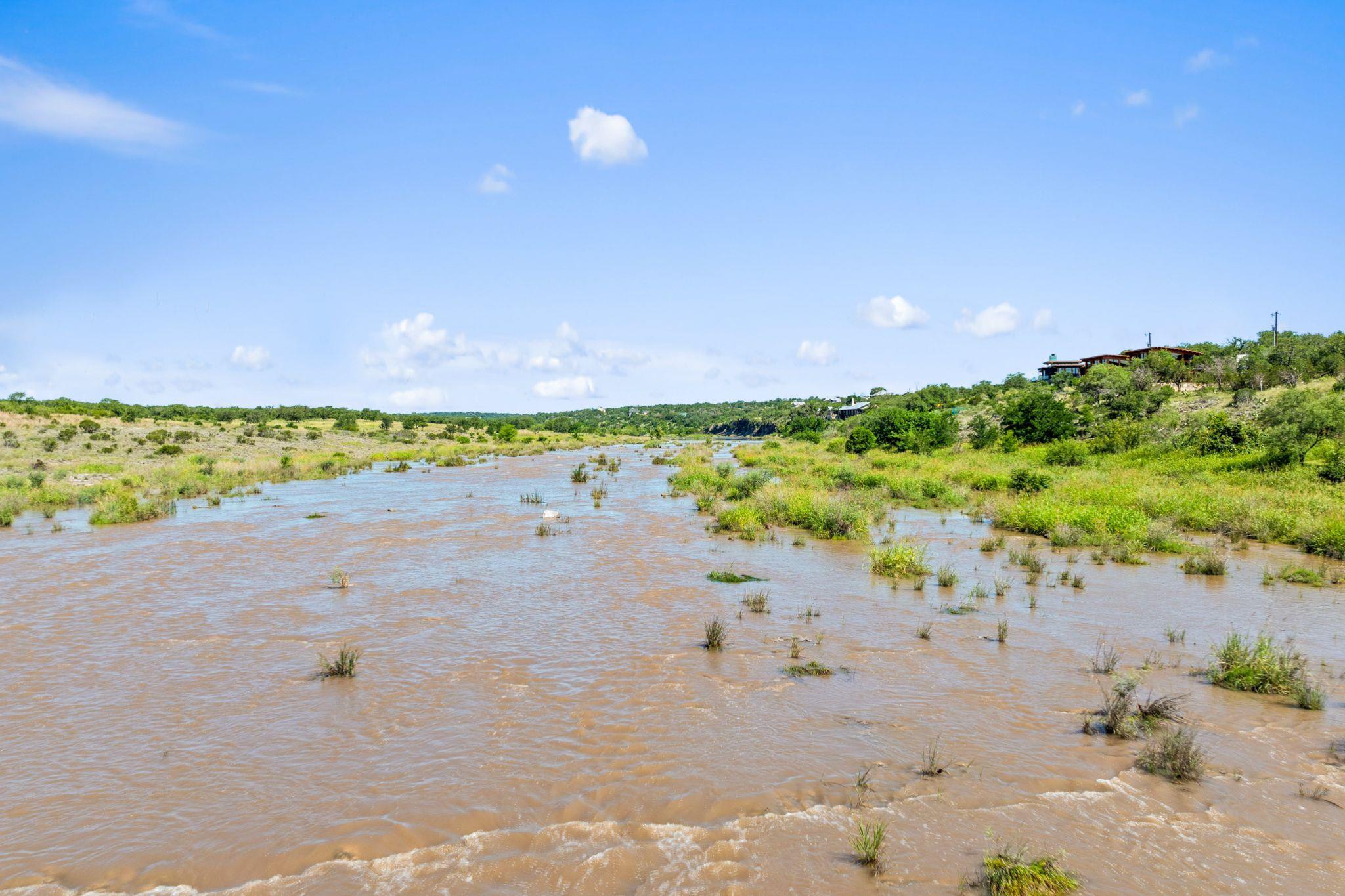 620 Rio Vista Rd, Johnson City, TX 78636