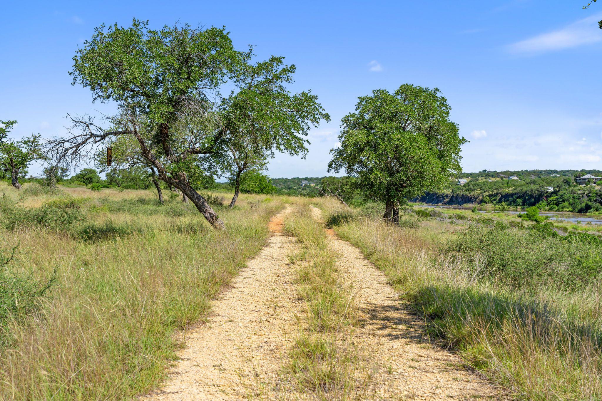 620 Rio Vista Rd, Johnson City, TX 78636