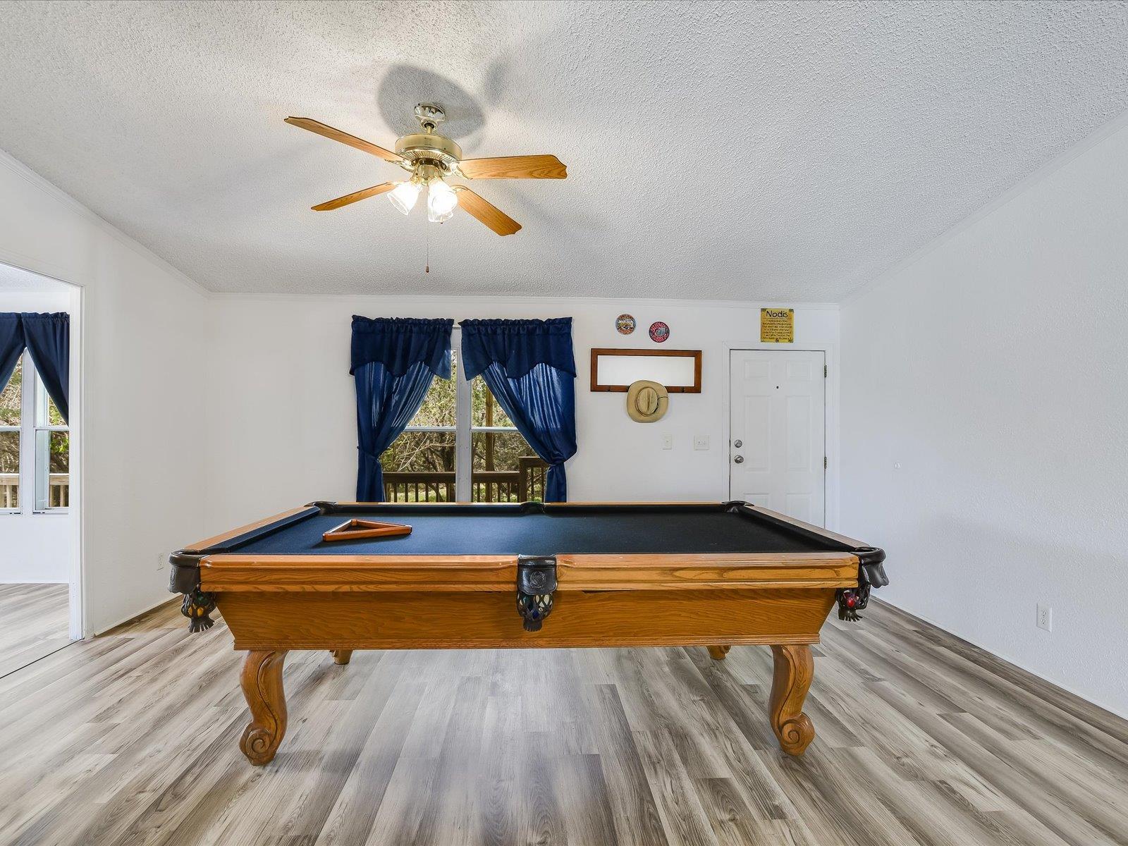 1820 Thousand Oaks Trl, Liberty Hill, TX 78642