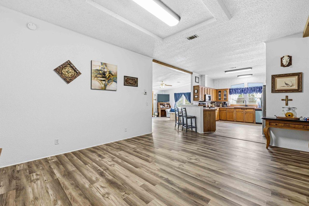 1820 Thousand Oaks Trl, Liberty Hill, TX 78642