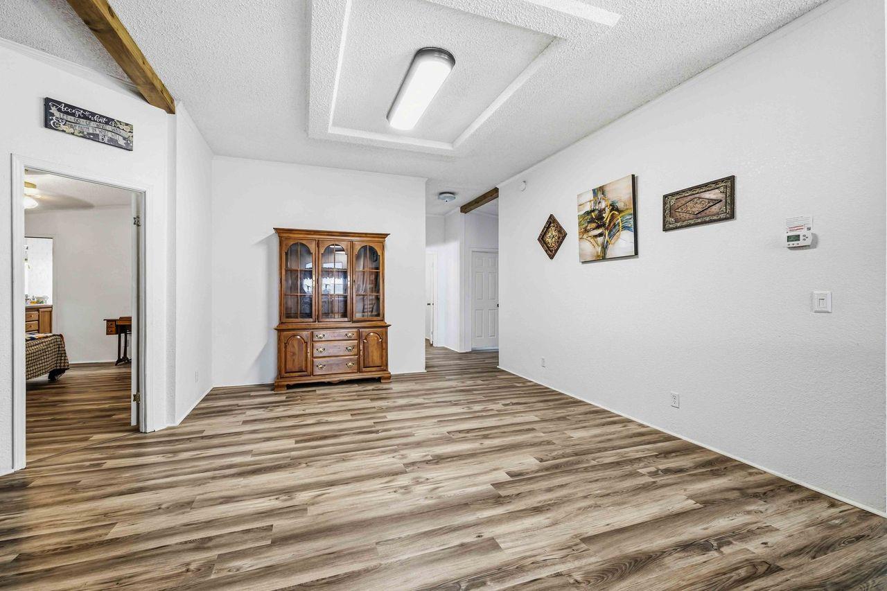 1820 Thousand Oaks Trl, Liberty Hill, TX 78642