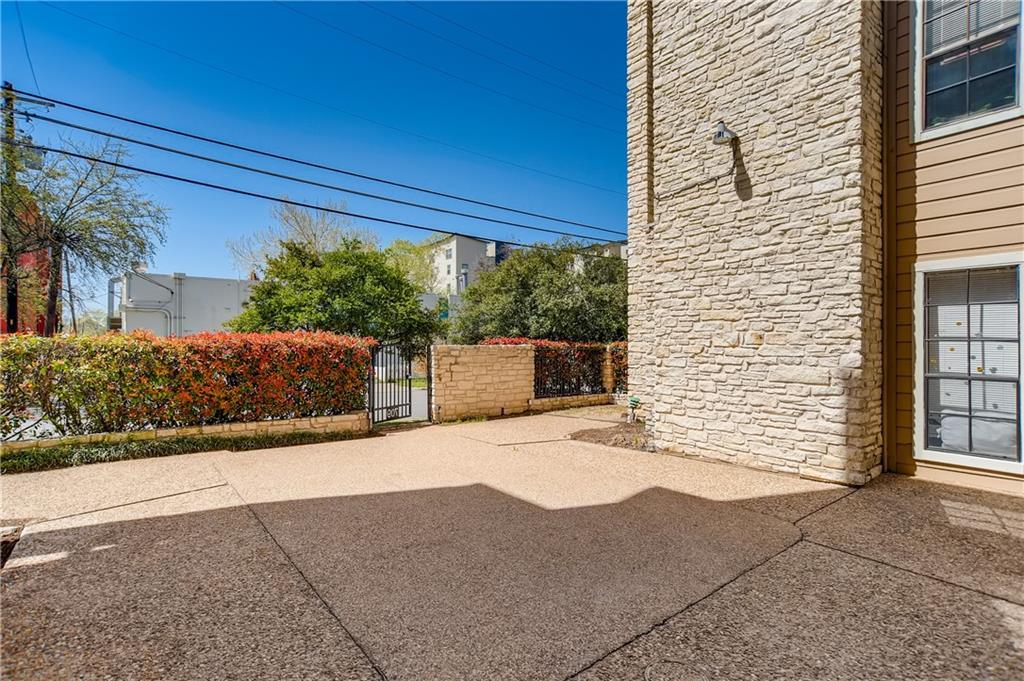 711 W 21st St # 304, Austin, TX 78705