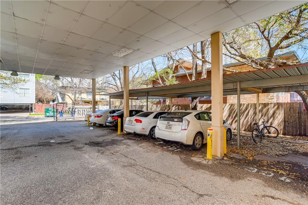 711 W 21st St # 304, Austin, TX 78705