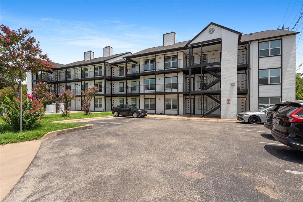 6409 Burns St # 107, Austin, TX 78752