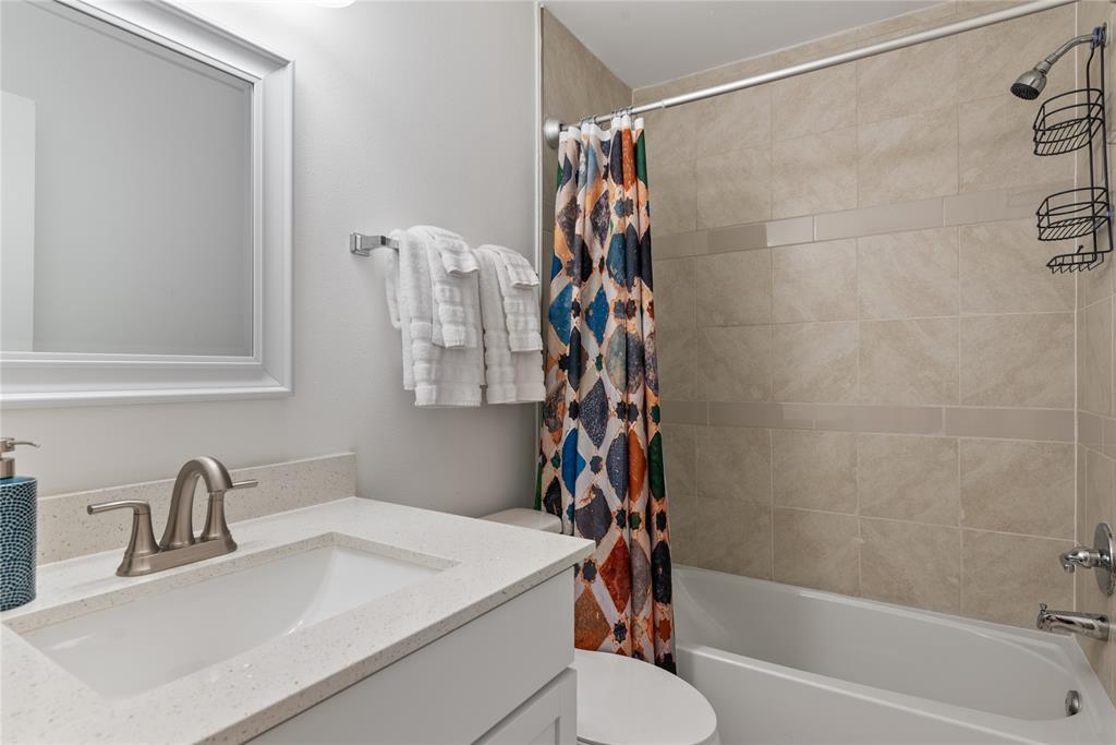 6409 Burns St # 107, Austin, TX 78752