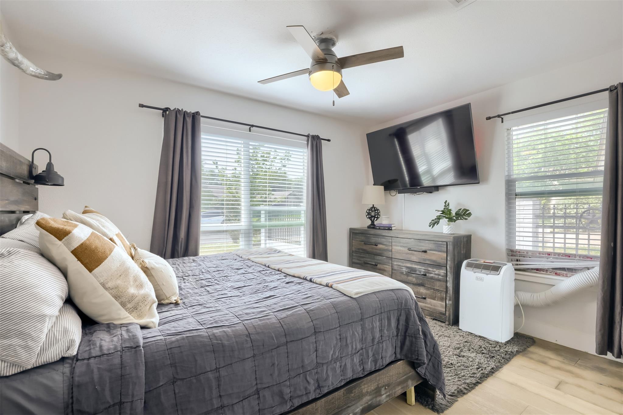 9016 W Pointer Ln, Austin, TX 78758