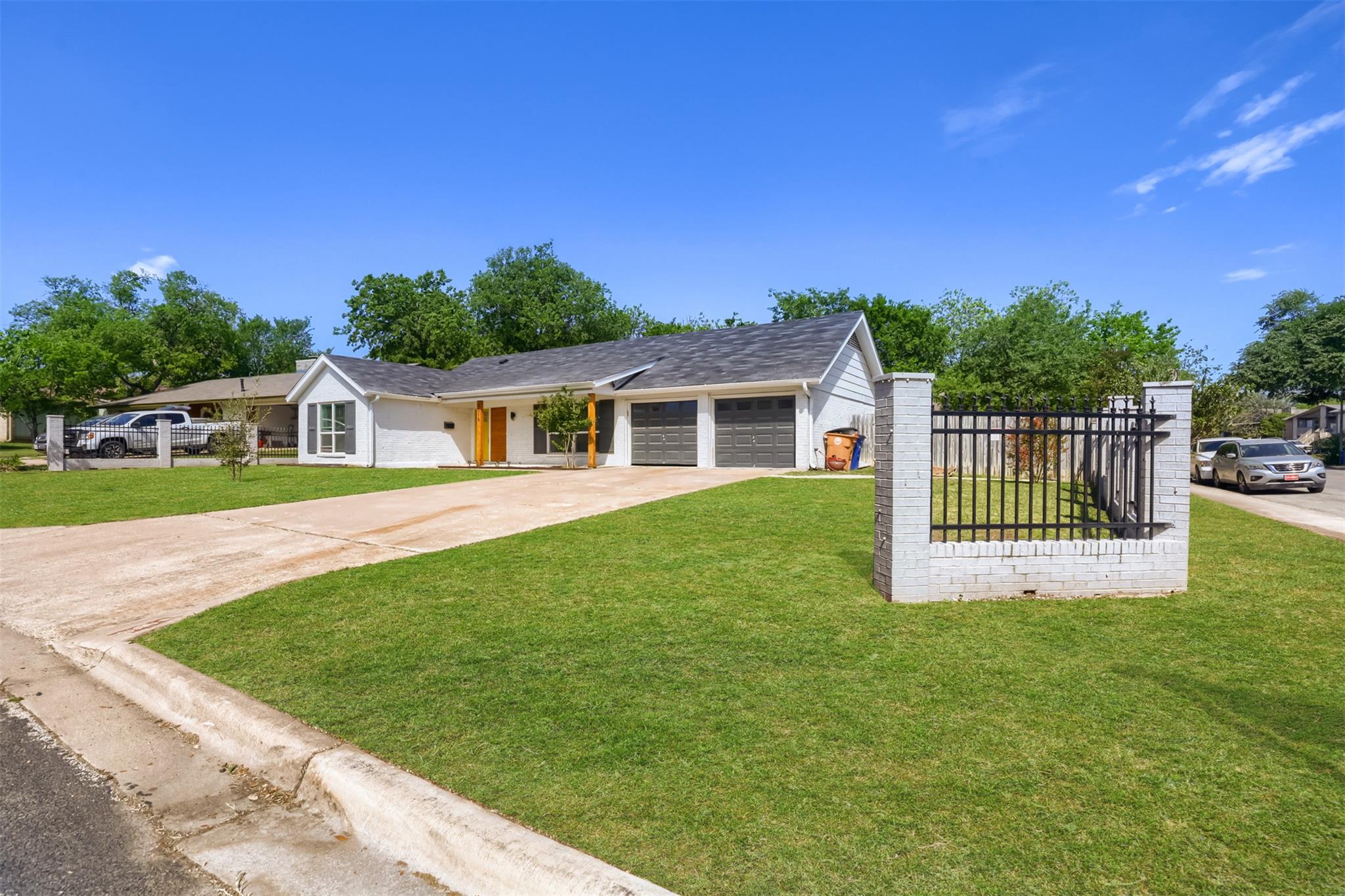 9016 W Pointer Ln, Austin, TX 78758