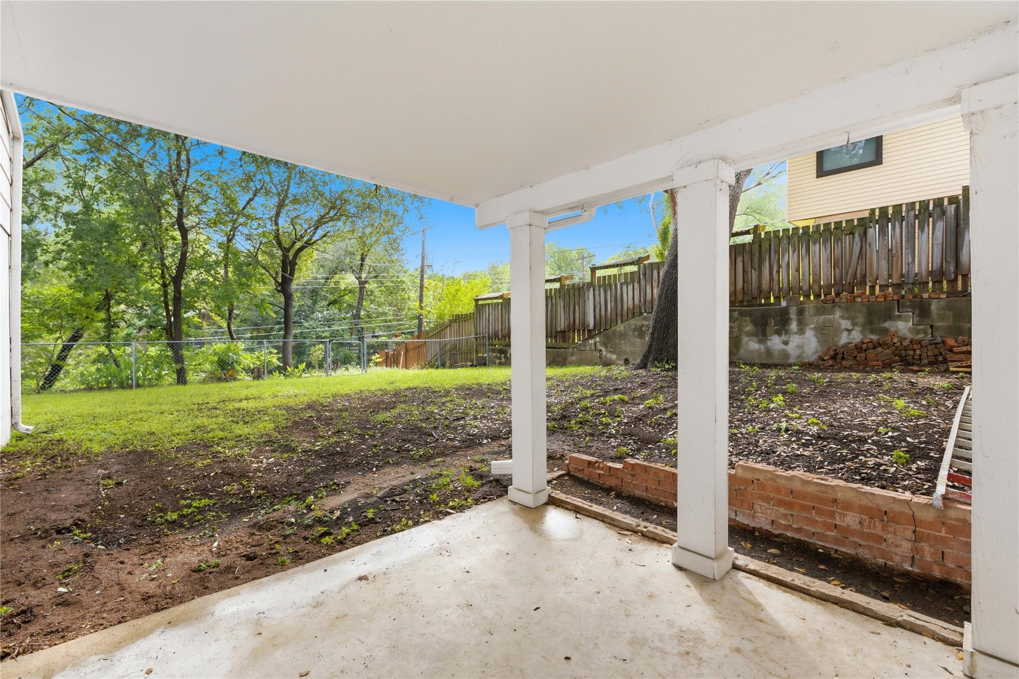 1613 Sunnyvale St, Austin, TX 78741