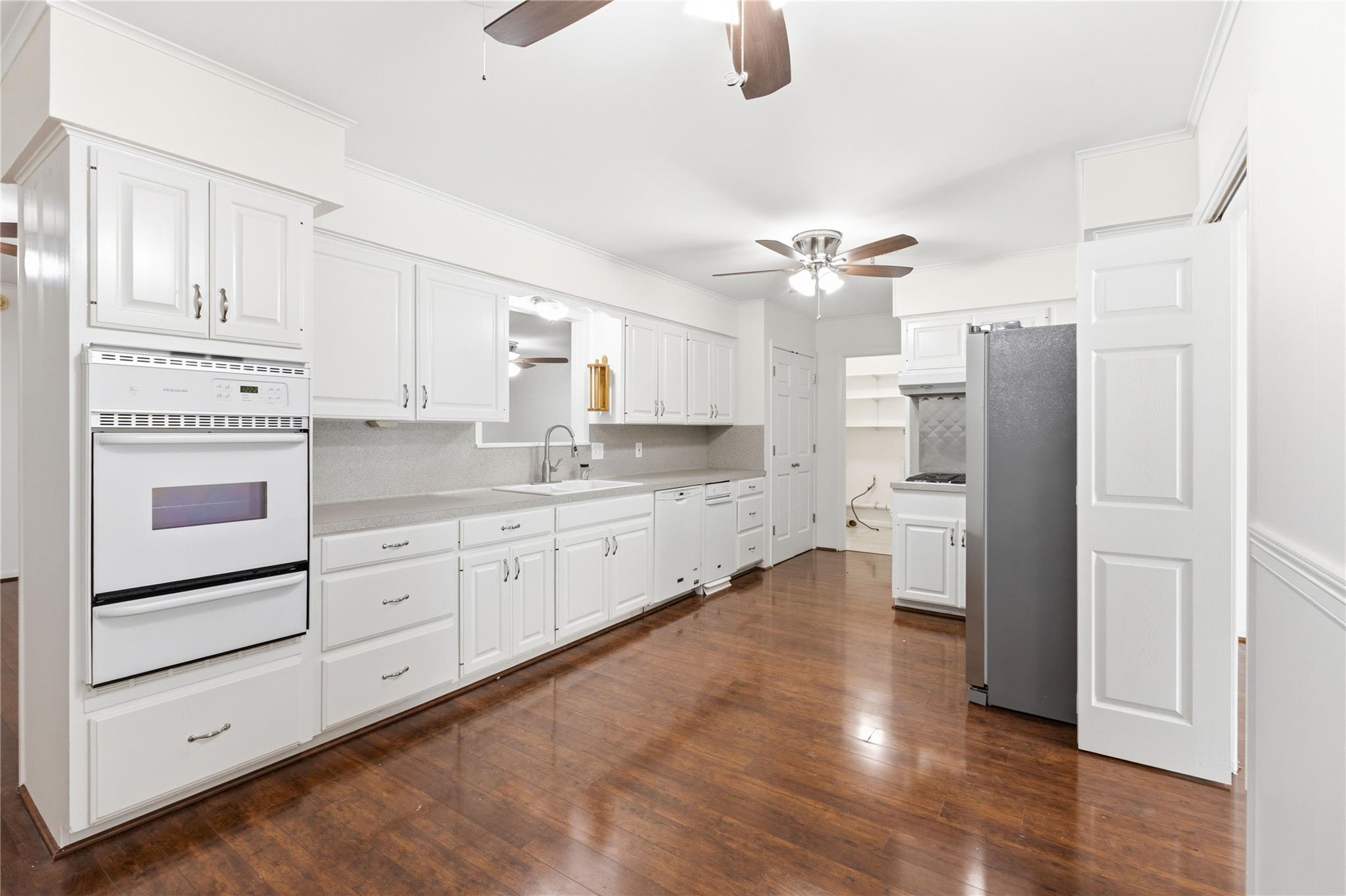 1613 Sunnyvale St, Austin, TX 78741