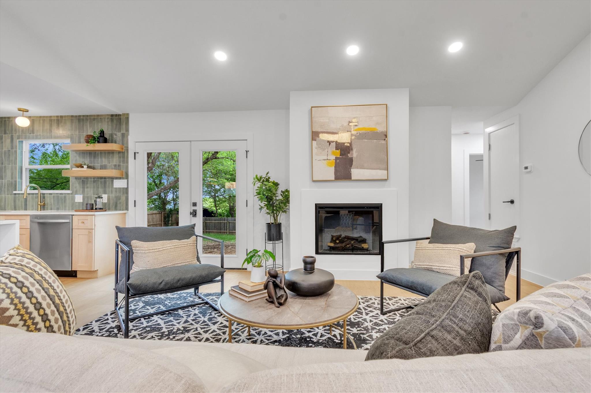 6807 Roanoke Dr, Austin, TX 78723