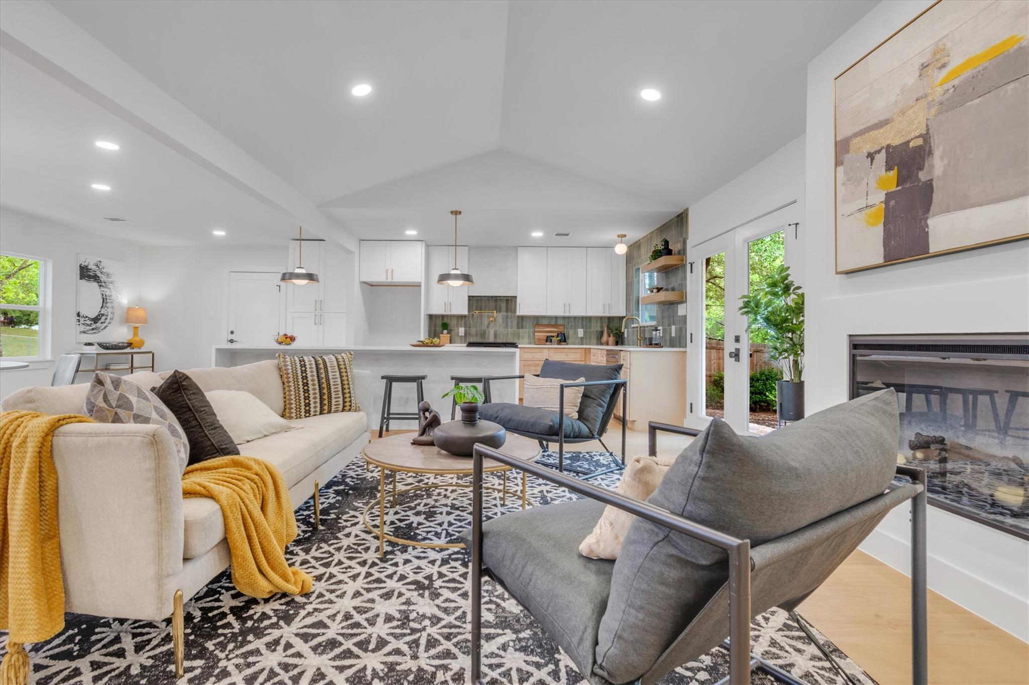 6807 Roanoke Dr, Austin, TX 78723