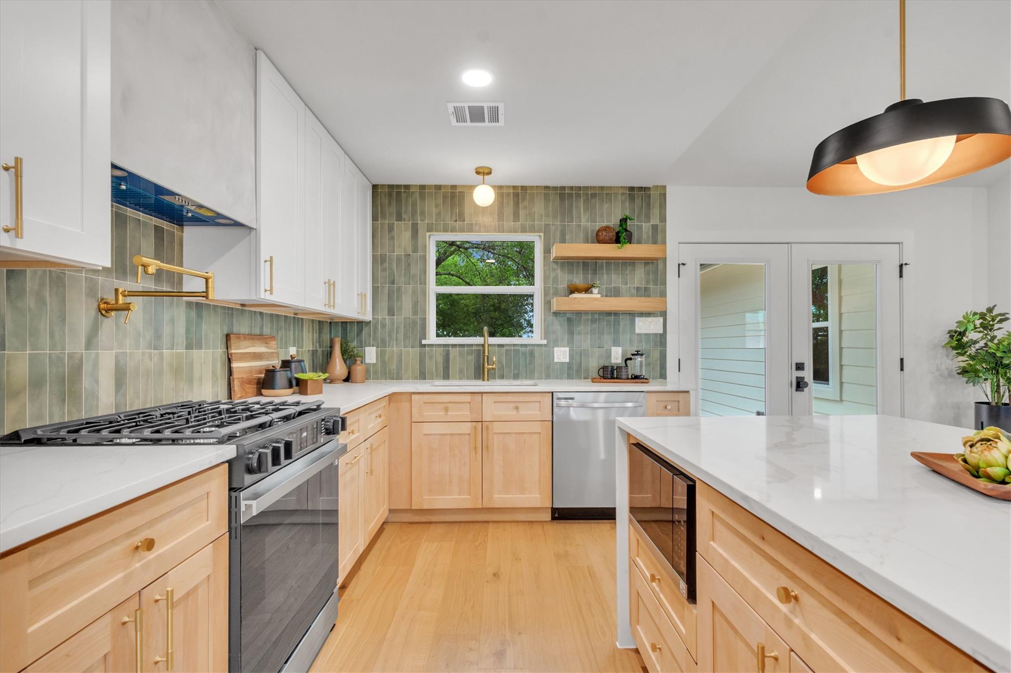 6807 Roanoke Dr, Austin, TX 78723