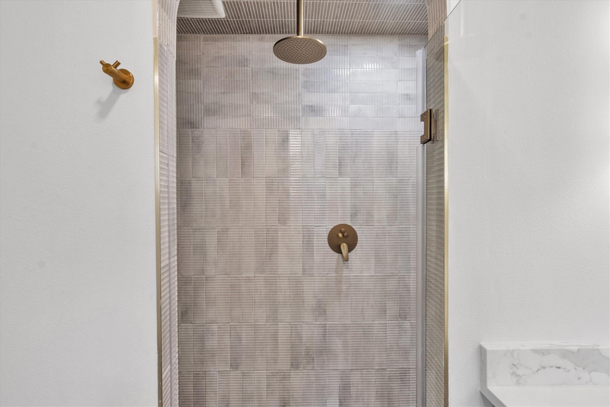 6807 Roanoke Dr, Austin, TX 78723