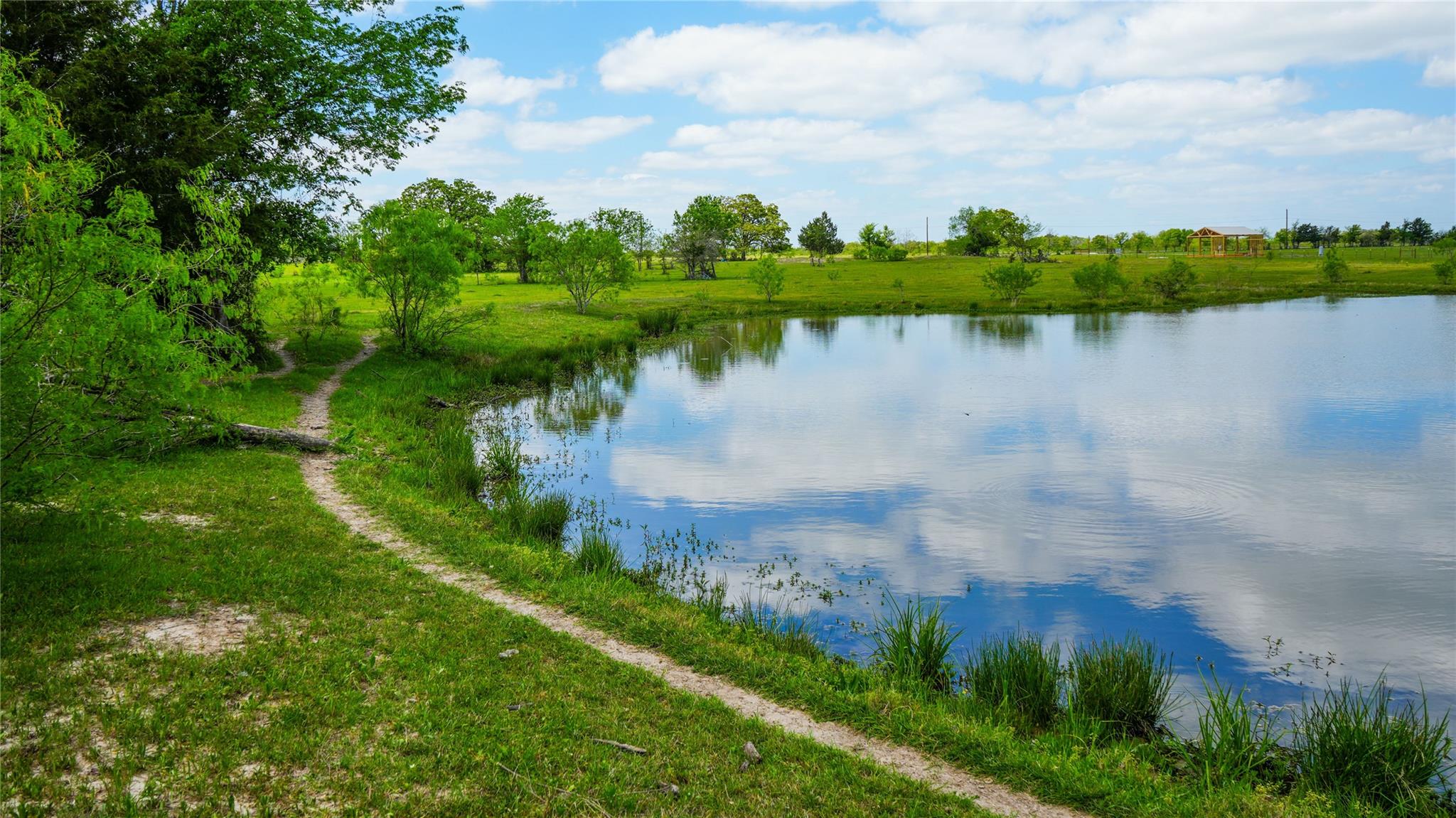 8770 Lee Ln, Madisonville, TX 77872