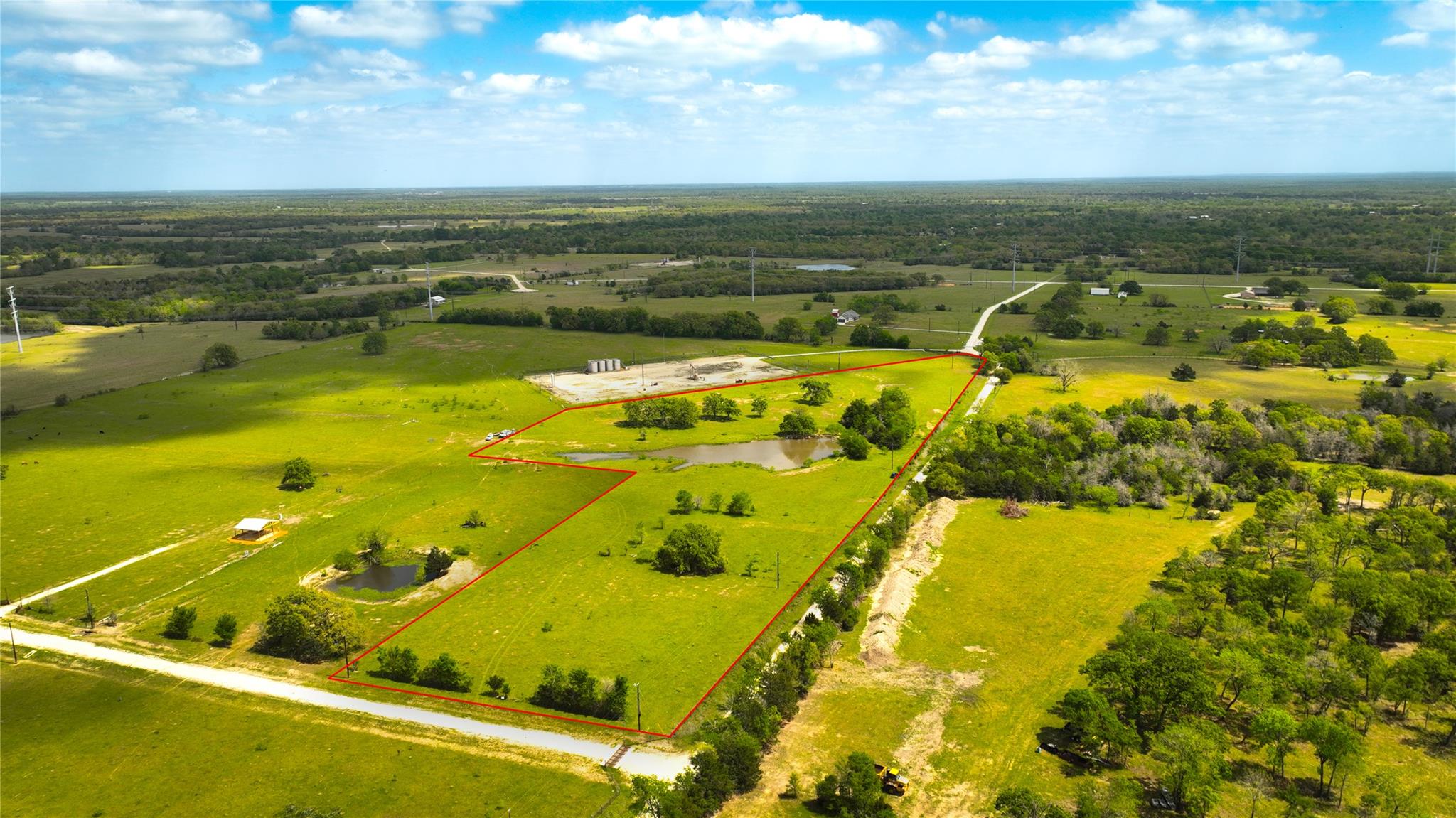 8770 Lee Ln, Madisonville, TX 77872