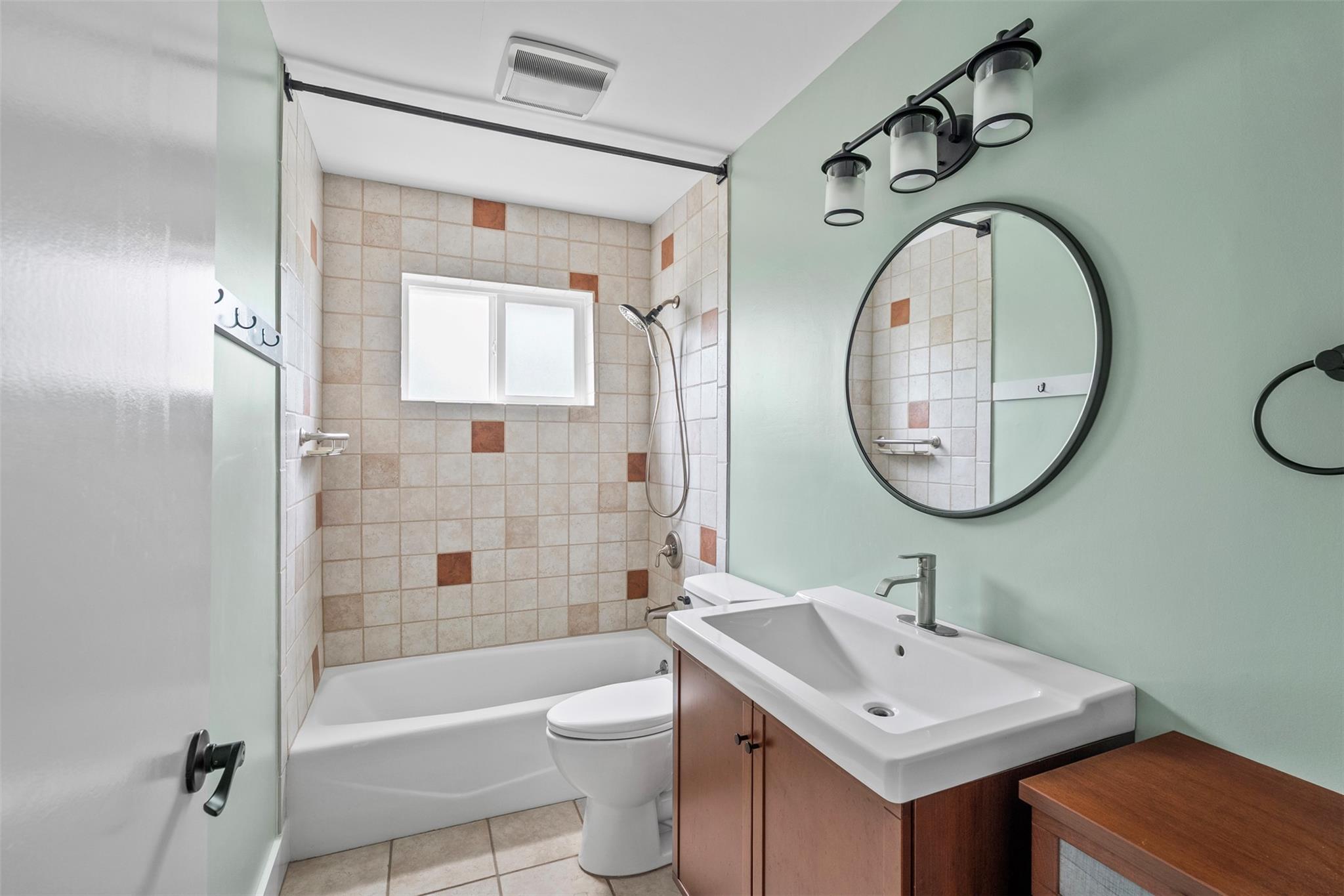 33 Valley View Dr, Round Rock, TX 78664