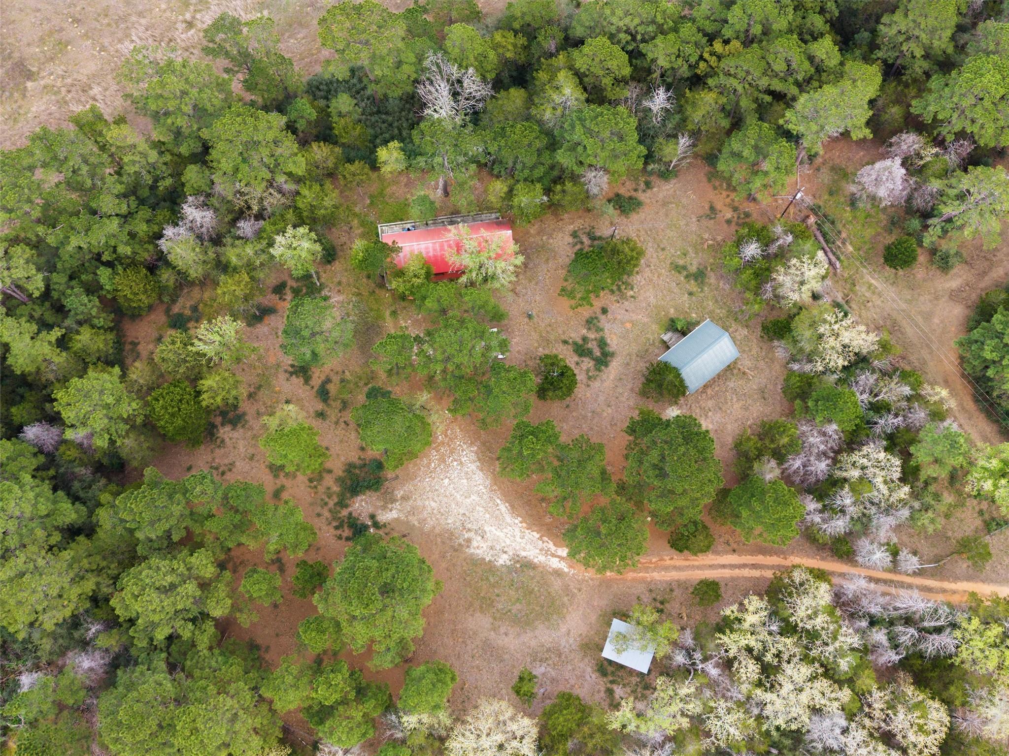 215 Lakeview Dr, Smithville, TX 78957