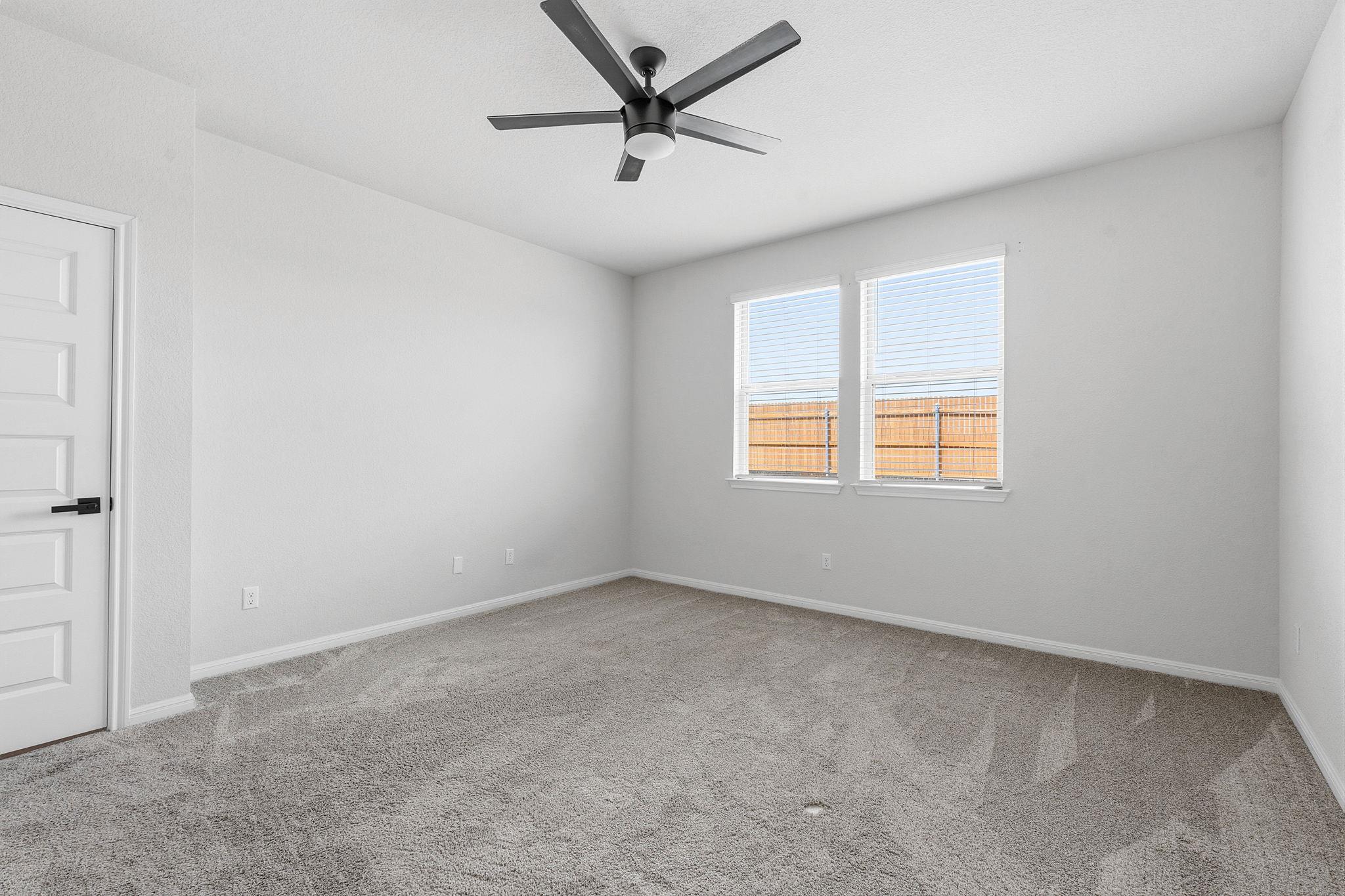 323 Tolo Dr, Elgin, TX 78621