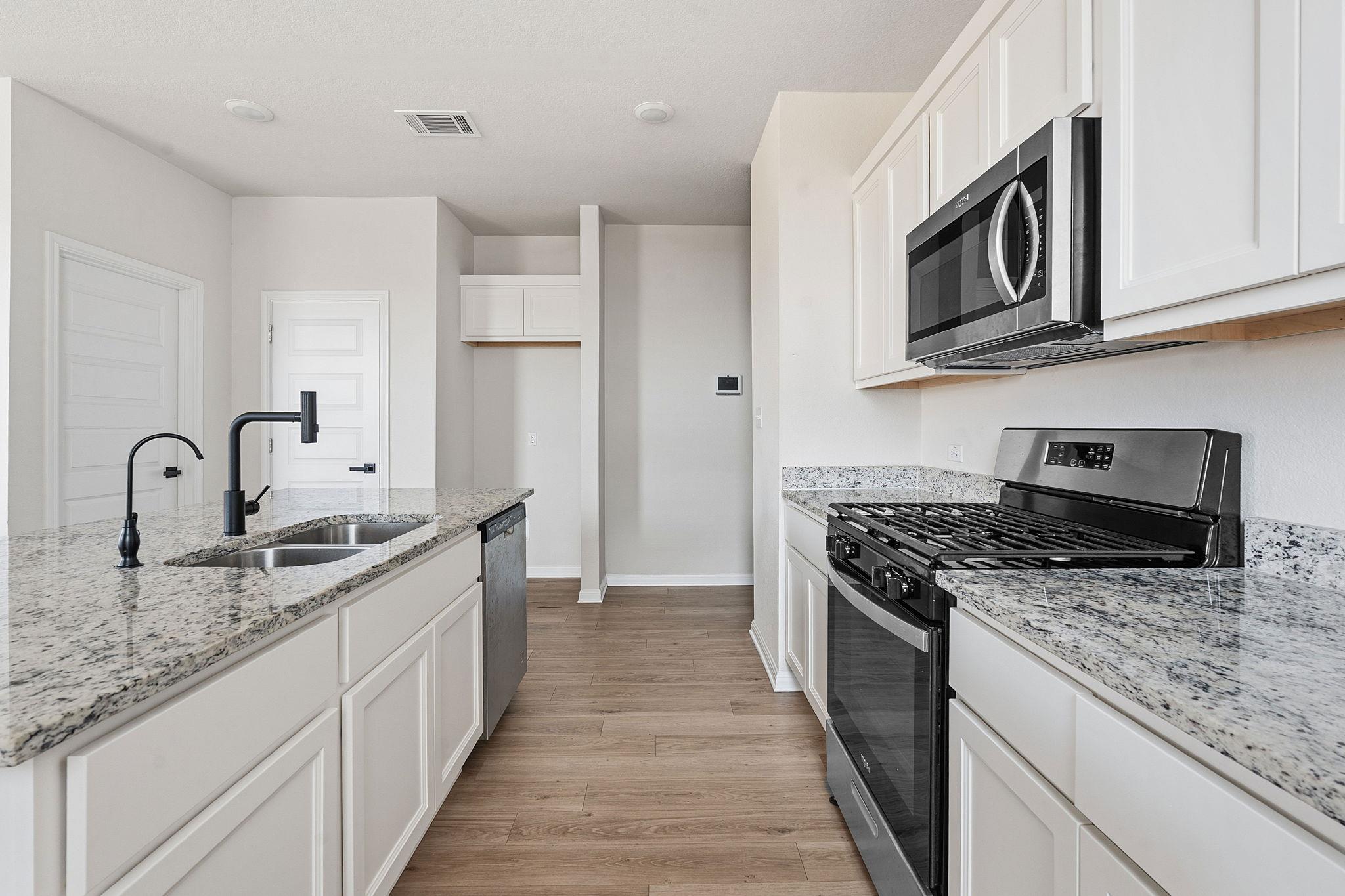 323 Tolo Dr, Elgin, TX 78621