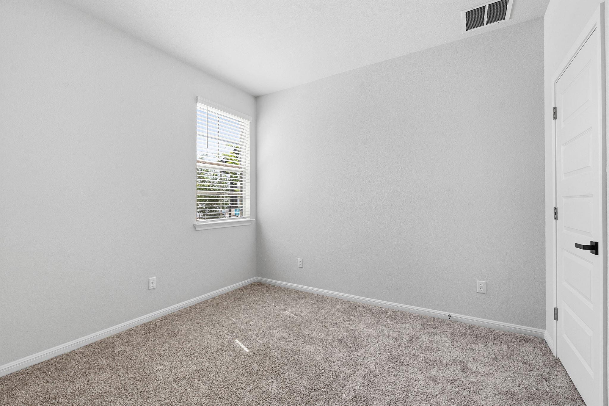 323 Tolo Dr, Elgin, TX 78621