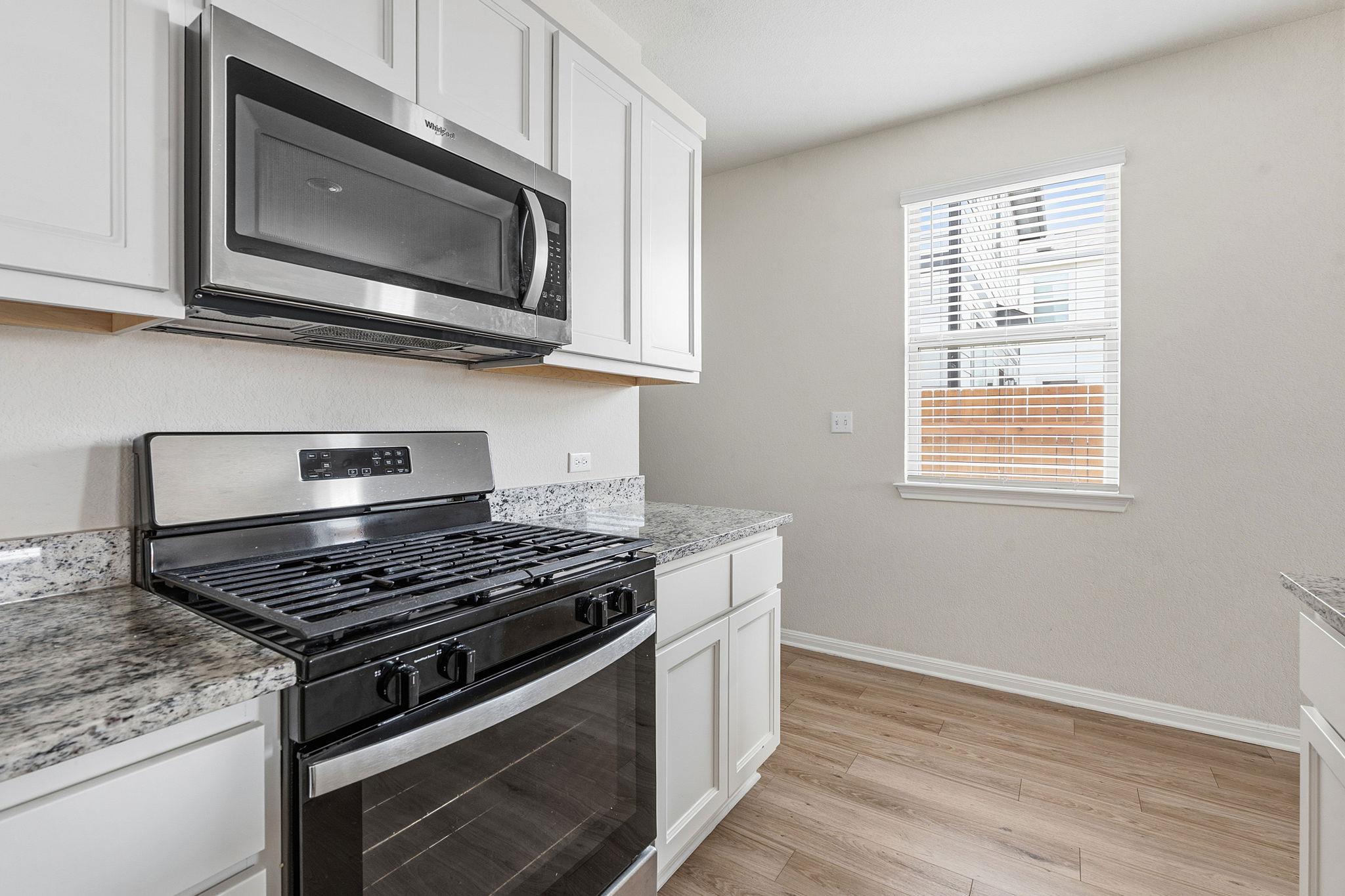 323 Tolo Dr, Elgin, TX 78621