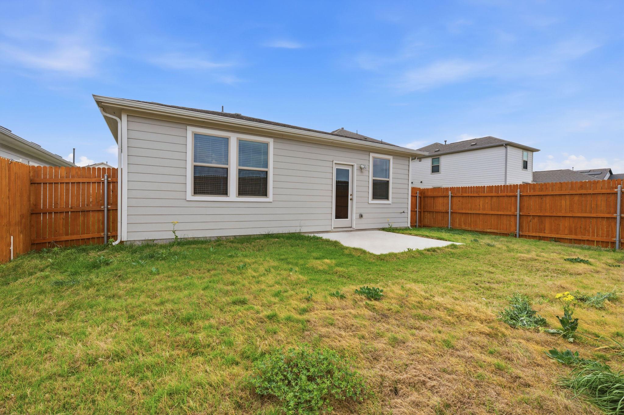 323 Tolo Dr, Elgin, TX 78621