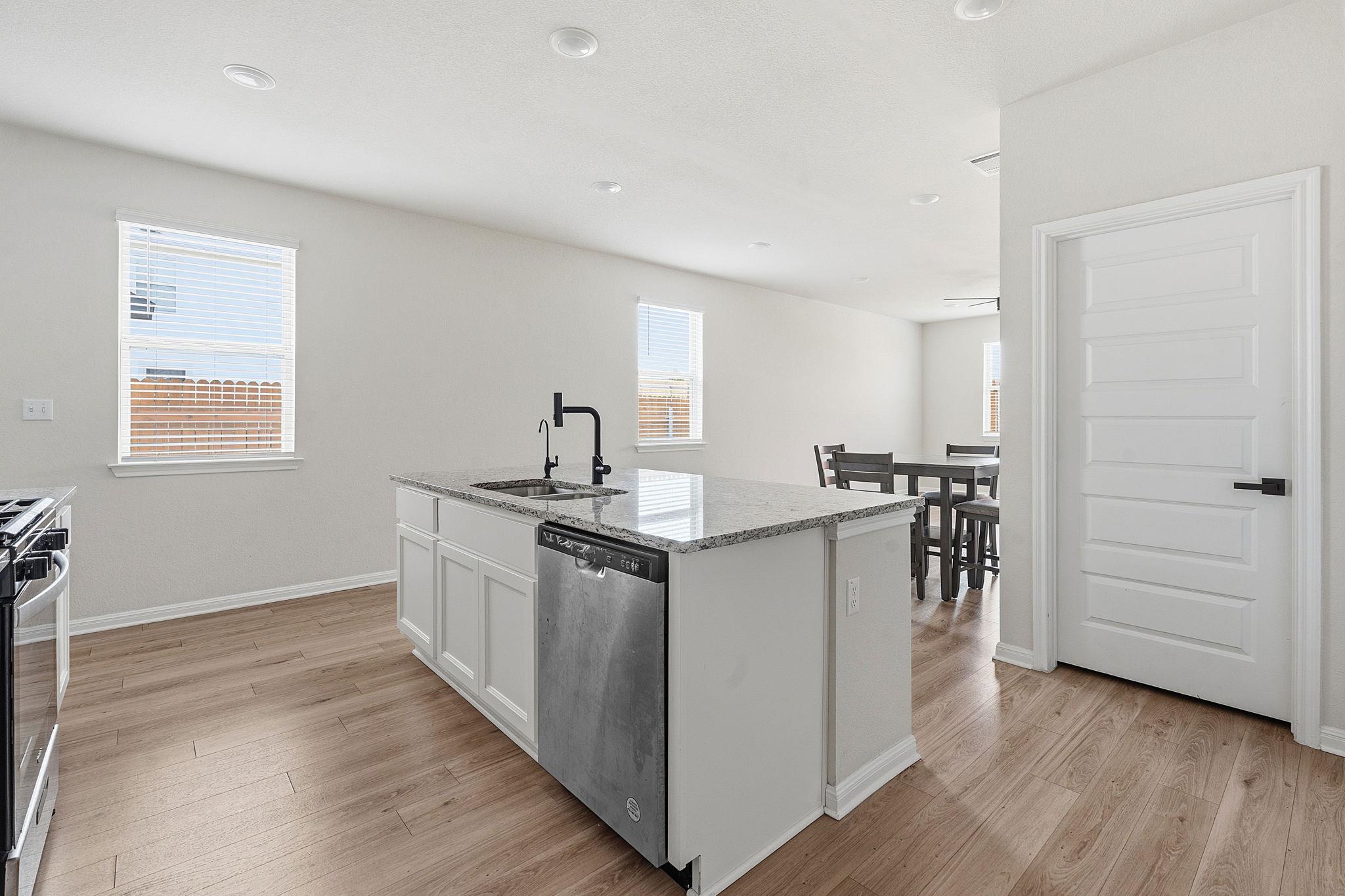 323 Tolo Dr, Elgin, TX 78621