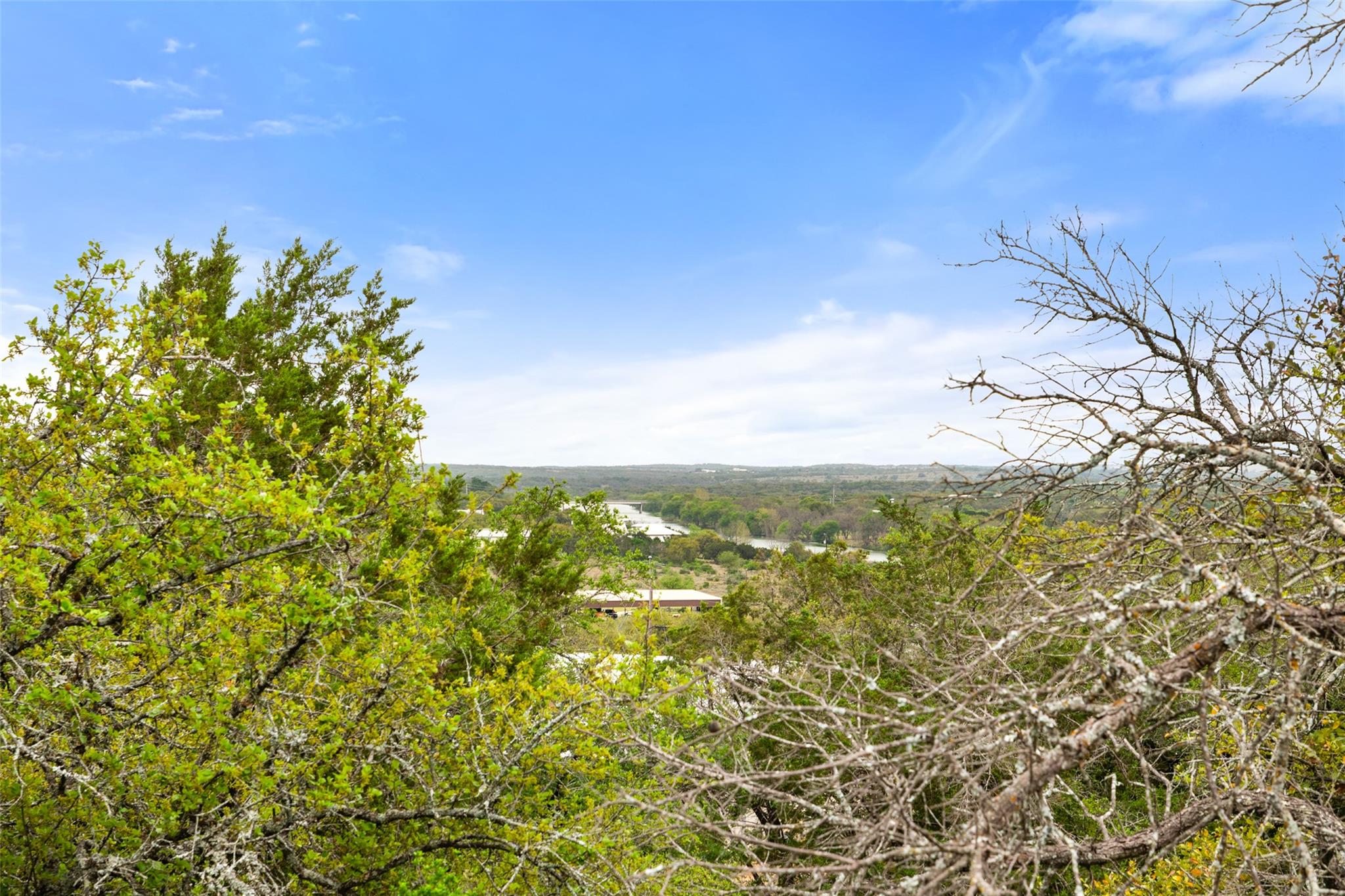 452 River View Dr, Johnson City, TX 78636