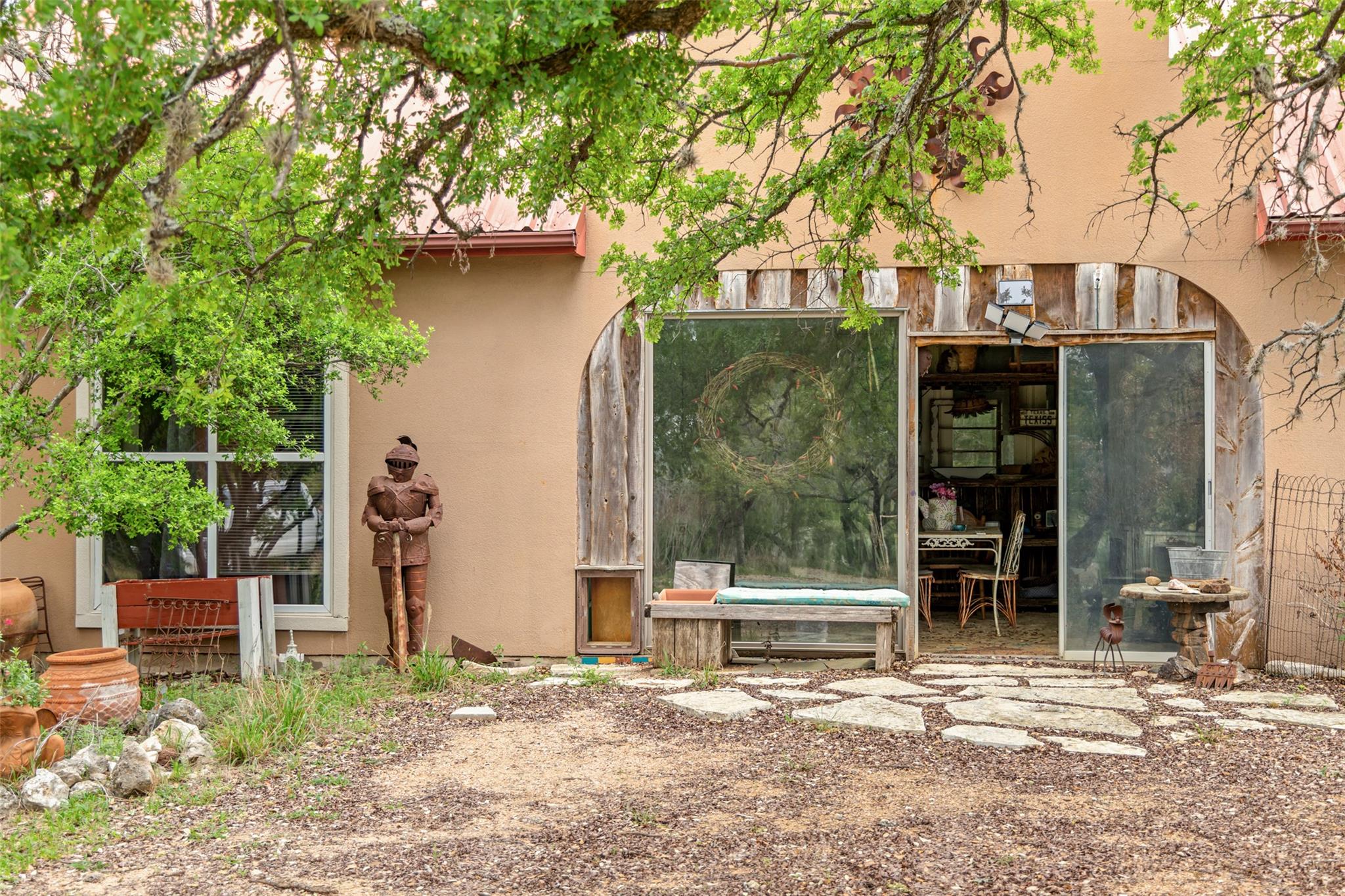 452 River View Dr, Johnson City, TX 78636