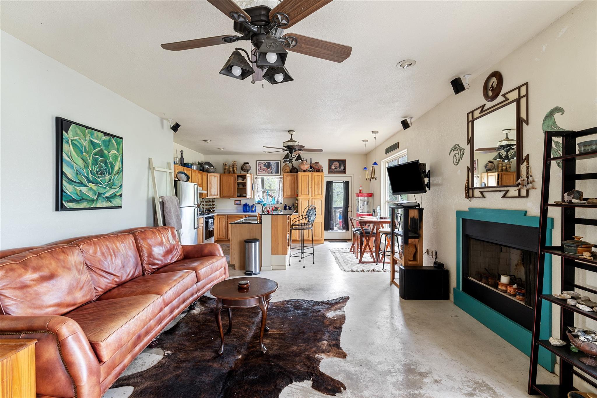 452 River View Dr, Johnson City, TX 78636