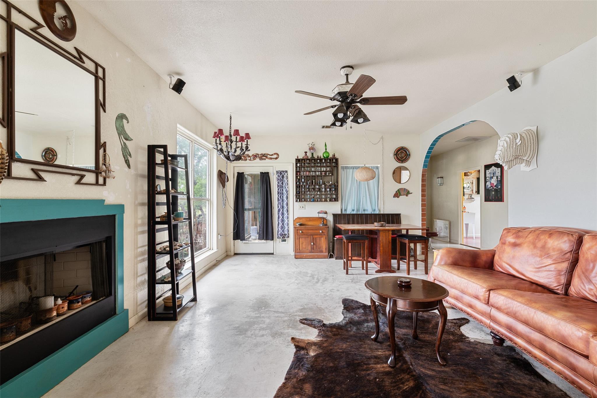 452 River View Dr, Johnson City, TX 78636