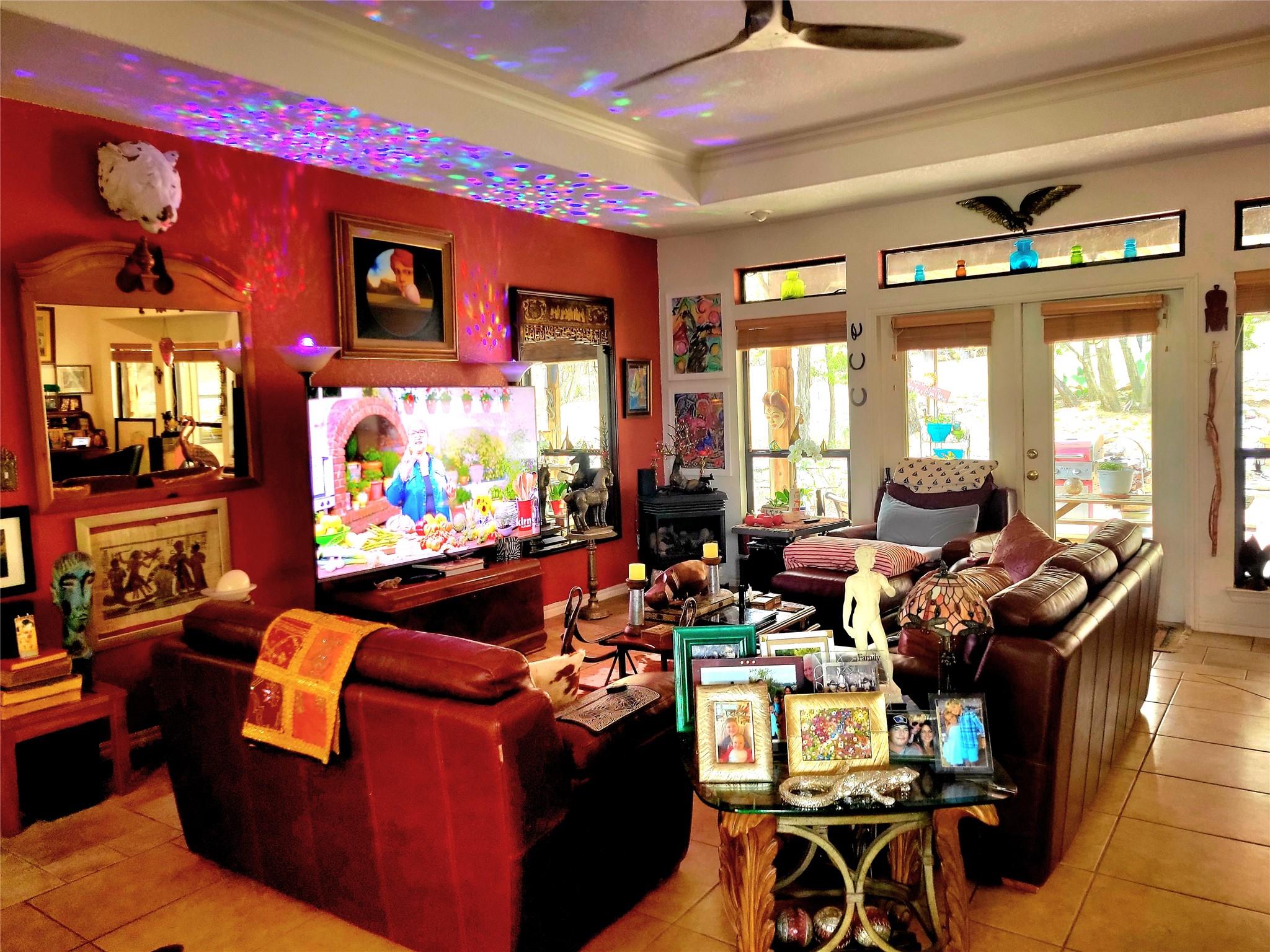 1332 Johnson Rd, Canyon Lake, TX 78133