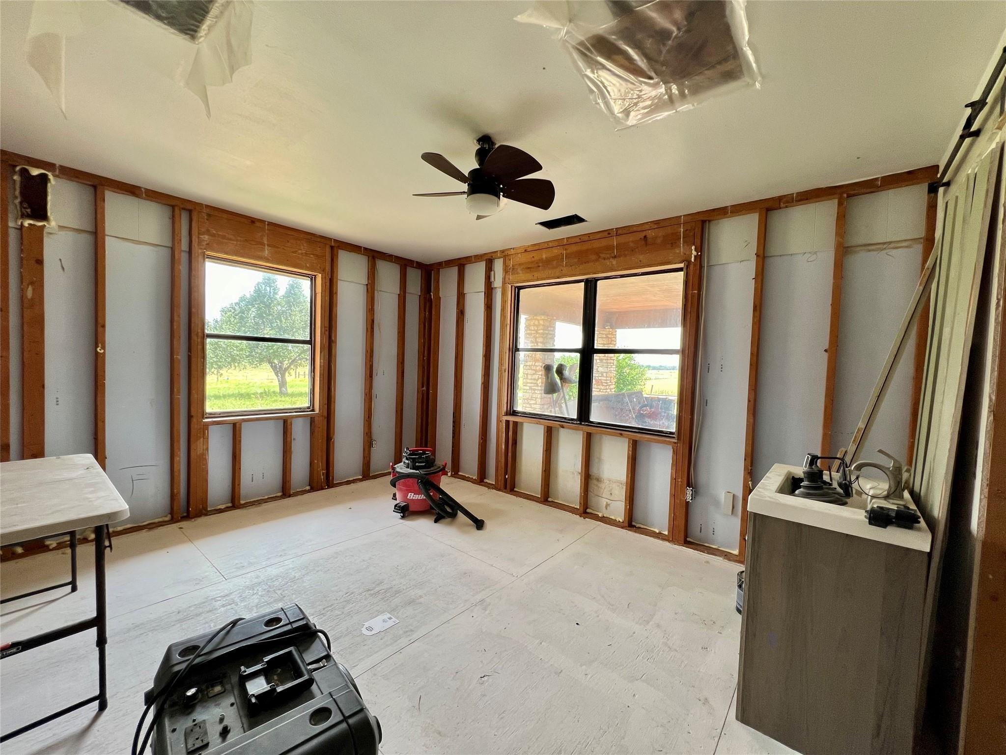 1286 County Road 446, Rockdale, TX 76567