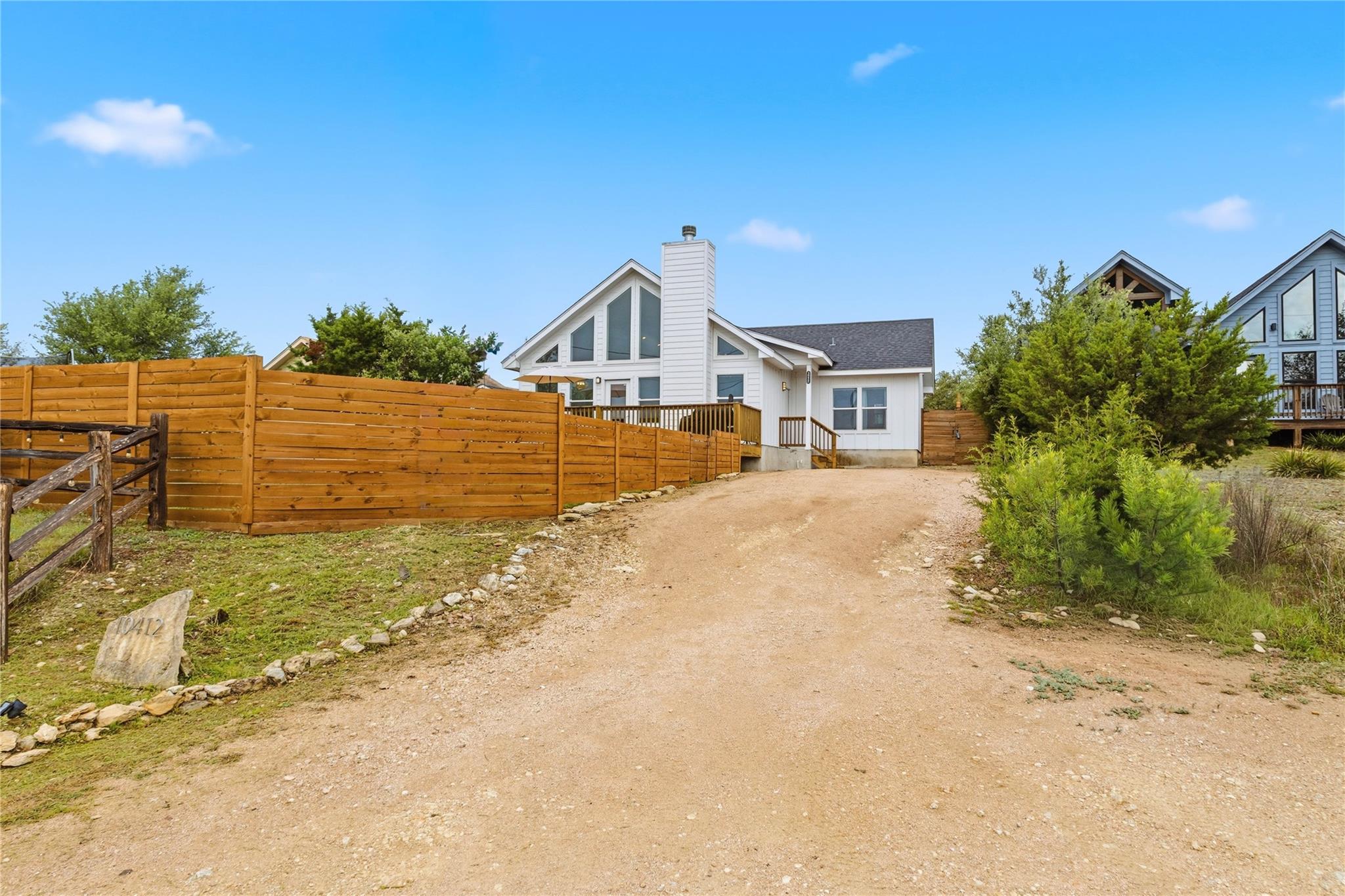 10412 Parkwood Dr, Dripping Springs, TX 78620