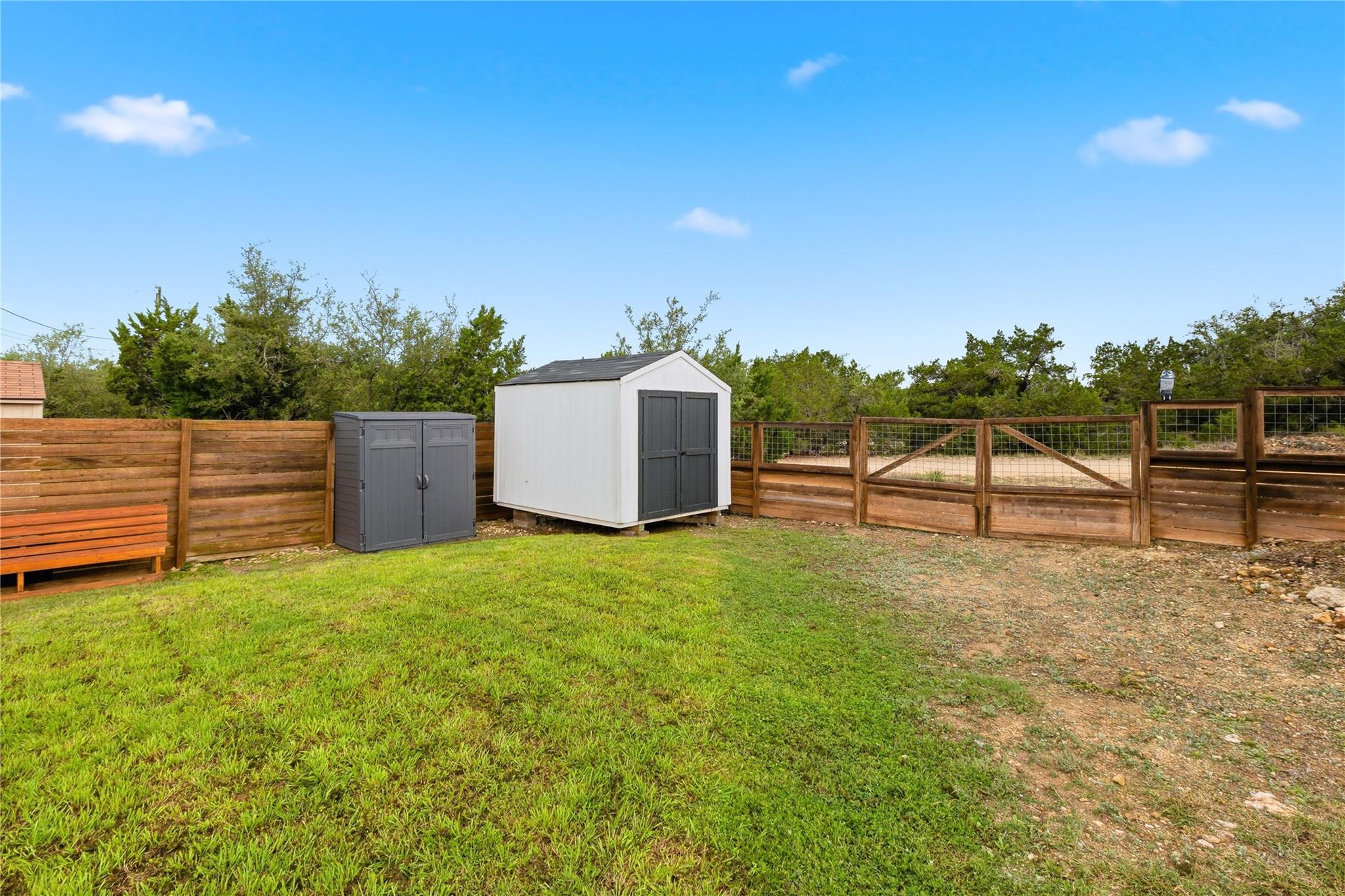 10412 Parkwood Dr, Dripping Springs, TX 78620