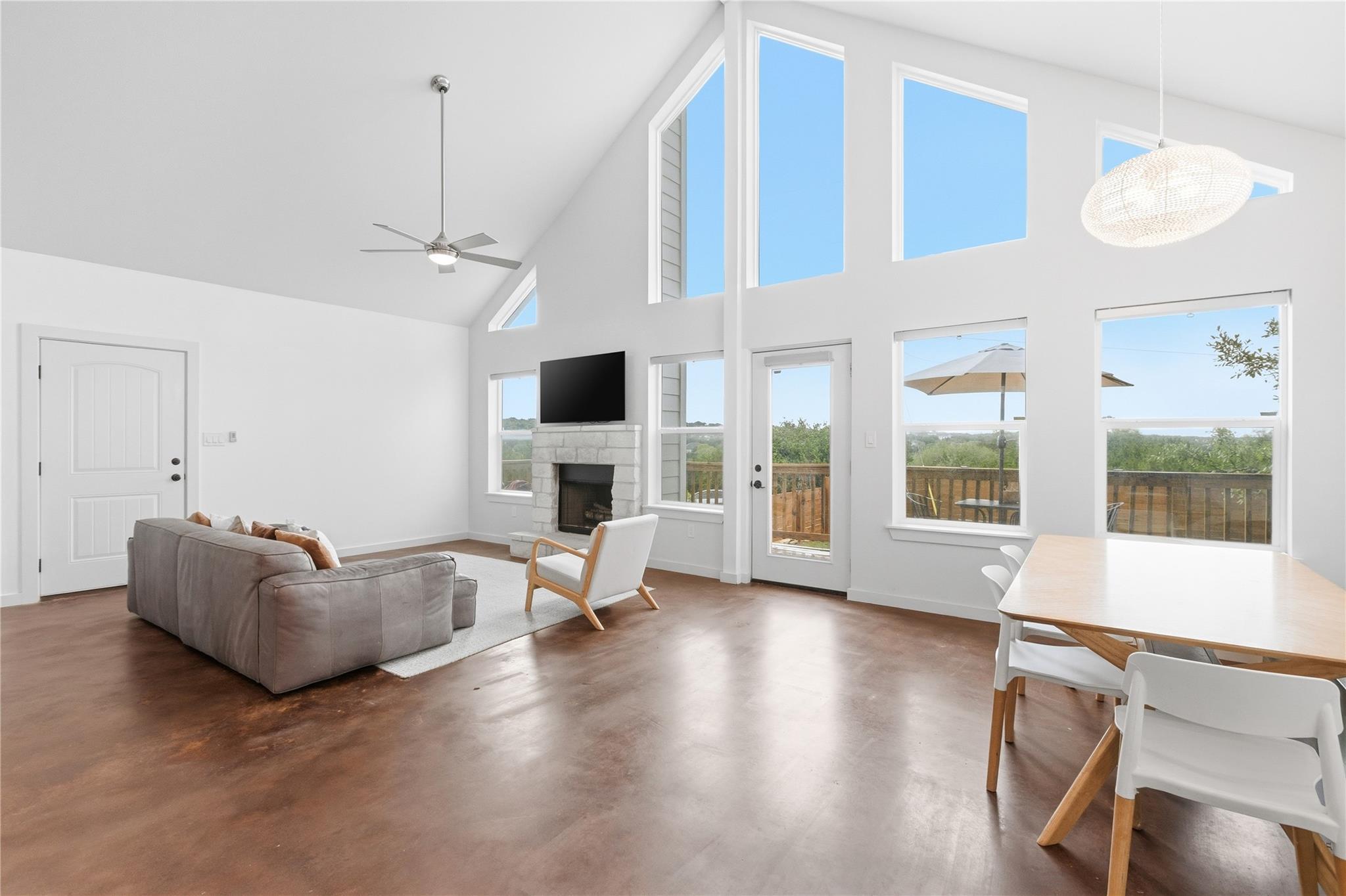 10412 Parkwood Dr, Dripping Springs, TX 78620