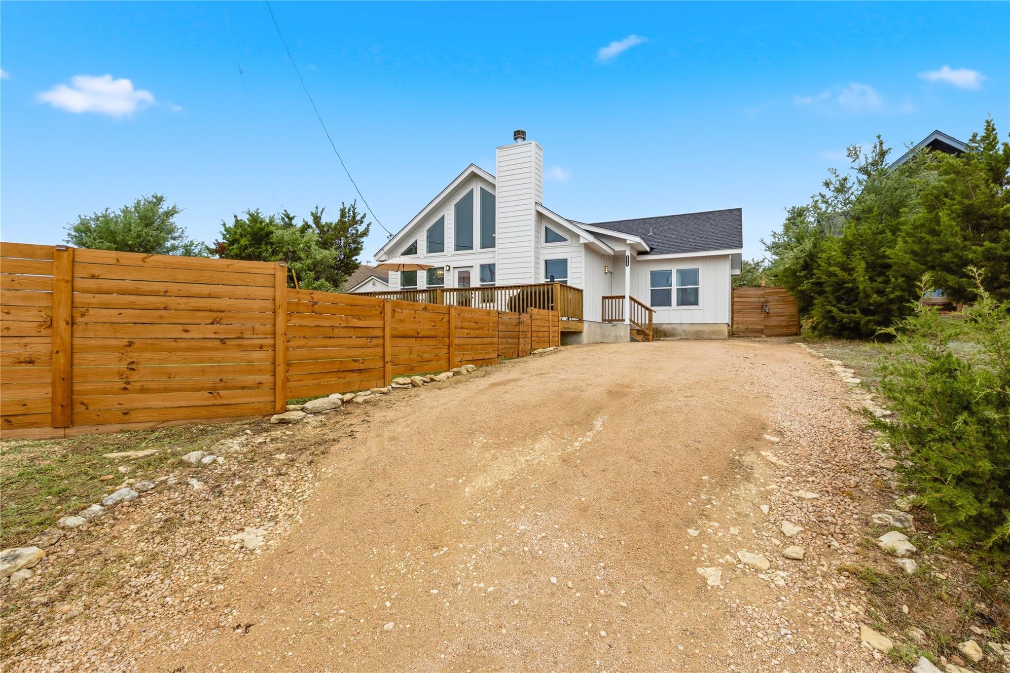 10412 Parkwood Dr, Dripping Springs, TX 78620